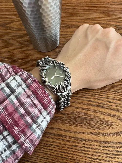 VIBE Metal Watch - Flame Bezel, Sculpted Band - Statement Watch Size ONE SIZE - 7 Thumbnail