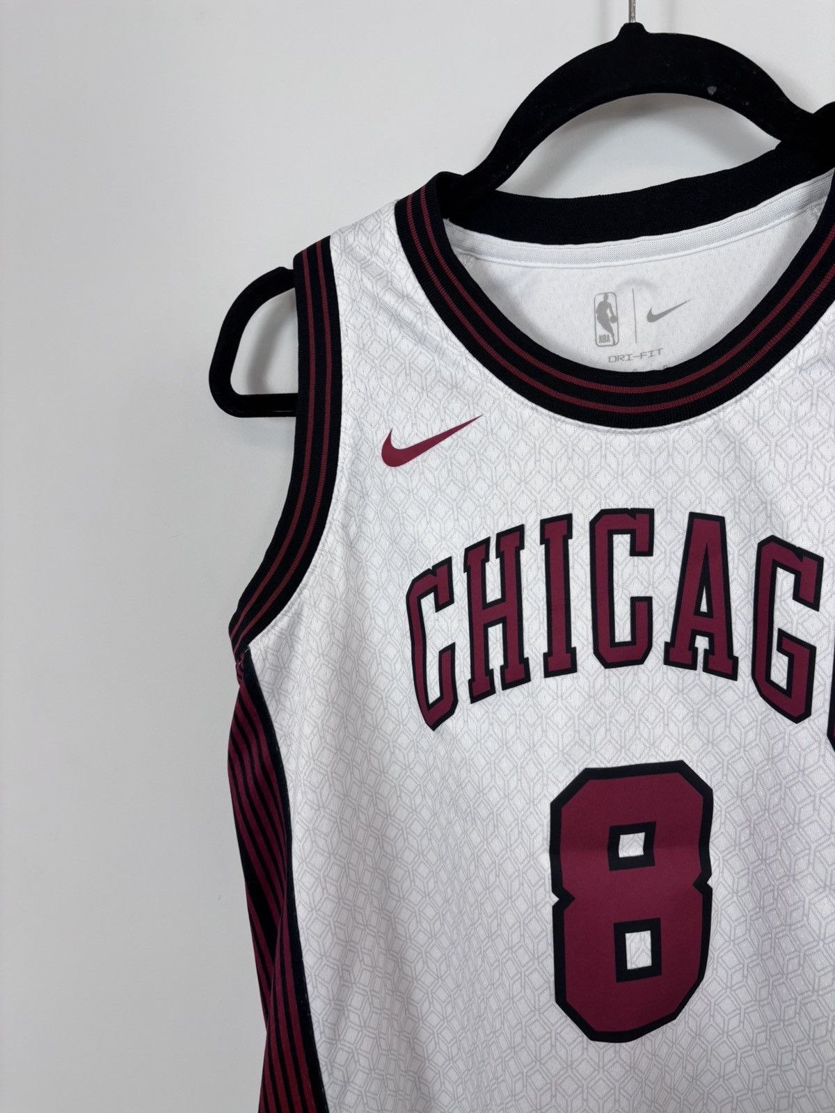 Nike Nike Chicago Bulls Zach Lavine #8 City Edition NBA Jersey Size US S / EU 44-46 / 1 - 5 Thumbnail