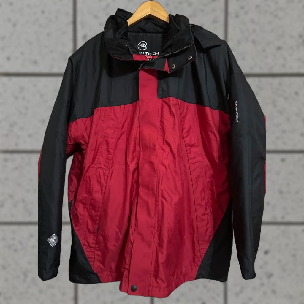 Stormtech Stormtech H2XTREME 3-in-1 Jacket Mens XL Black Red Stormtech 3-in-1 Jacket, Zip Front, Polyester, Winter Weather, Machine Washable Size US XL / EU 56 / 4 - 1 Thumbnail