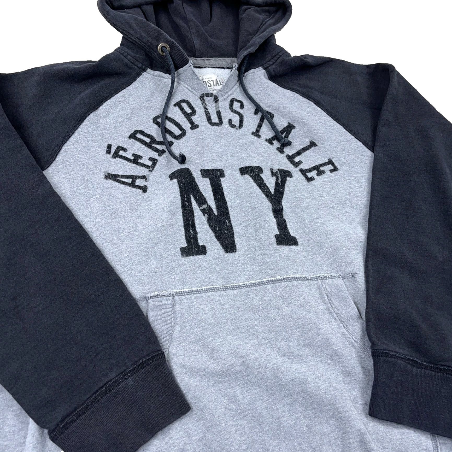 Aeropostale VINTAGE Aeropostale Hoodie Mens 2XL Gray Black Sweatshirt 2000s Skate NYC Pullover Crew Neck Cotton Blend Fleece Logo Embroidered Size US XXL / EU 58 / 5 - 2 Thumbnail