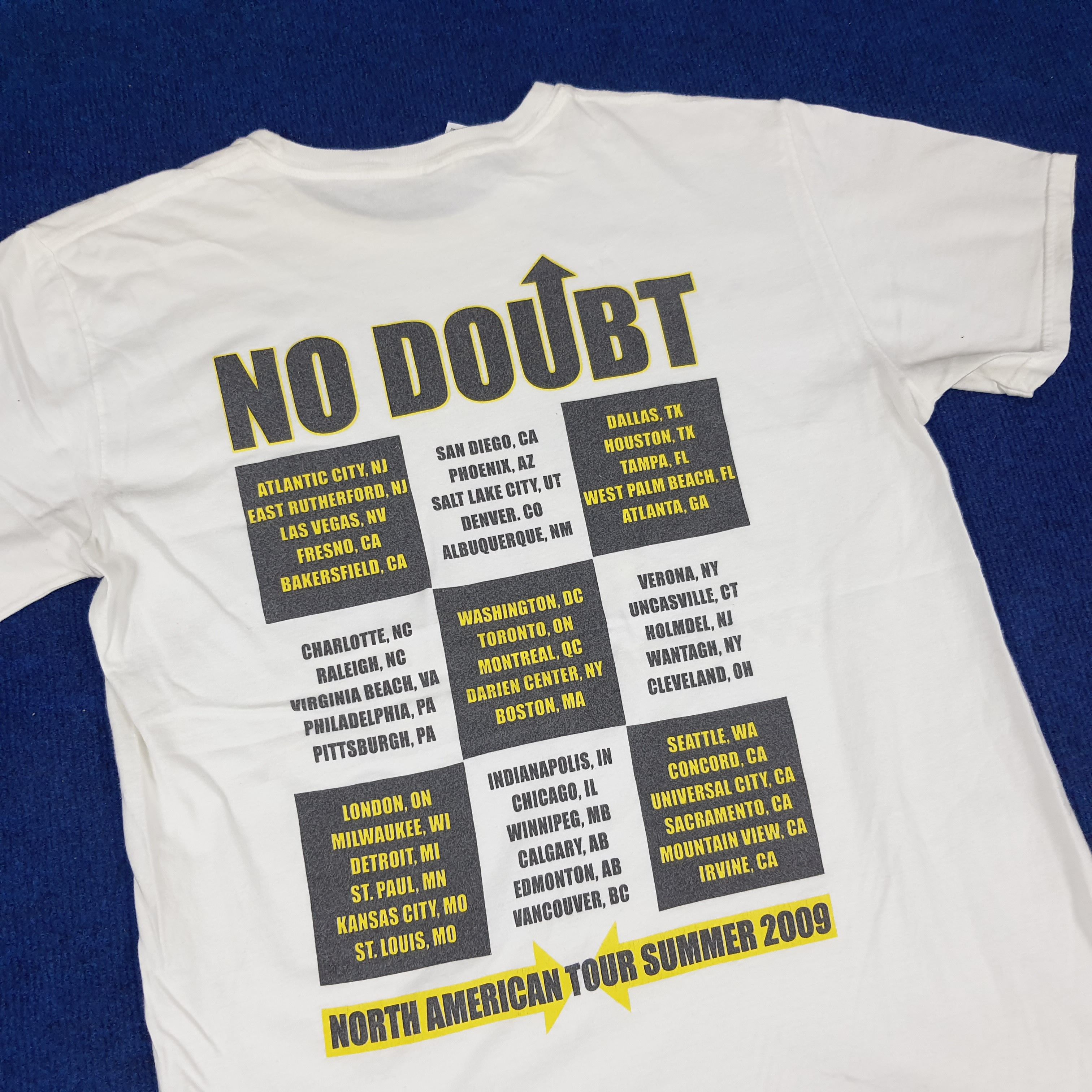Band Tees × Vintage Vintage No Doubt Band North American Tour Summer 2009 Tshirt Size US M / EU 48-50 / 2 - 4 Thumbnail