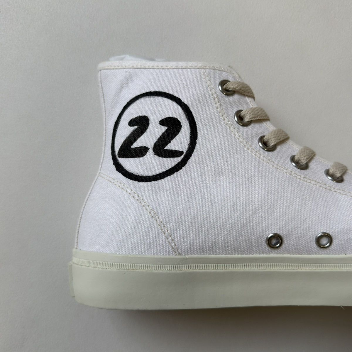 Maison Margiela White Canvas High Top Tabi Sneakers Size US 9 / EU 42 - 14 Thumbnail