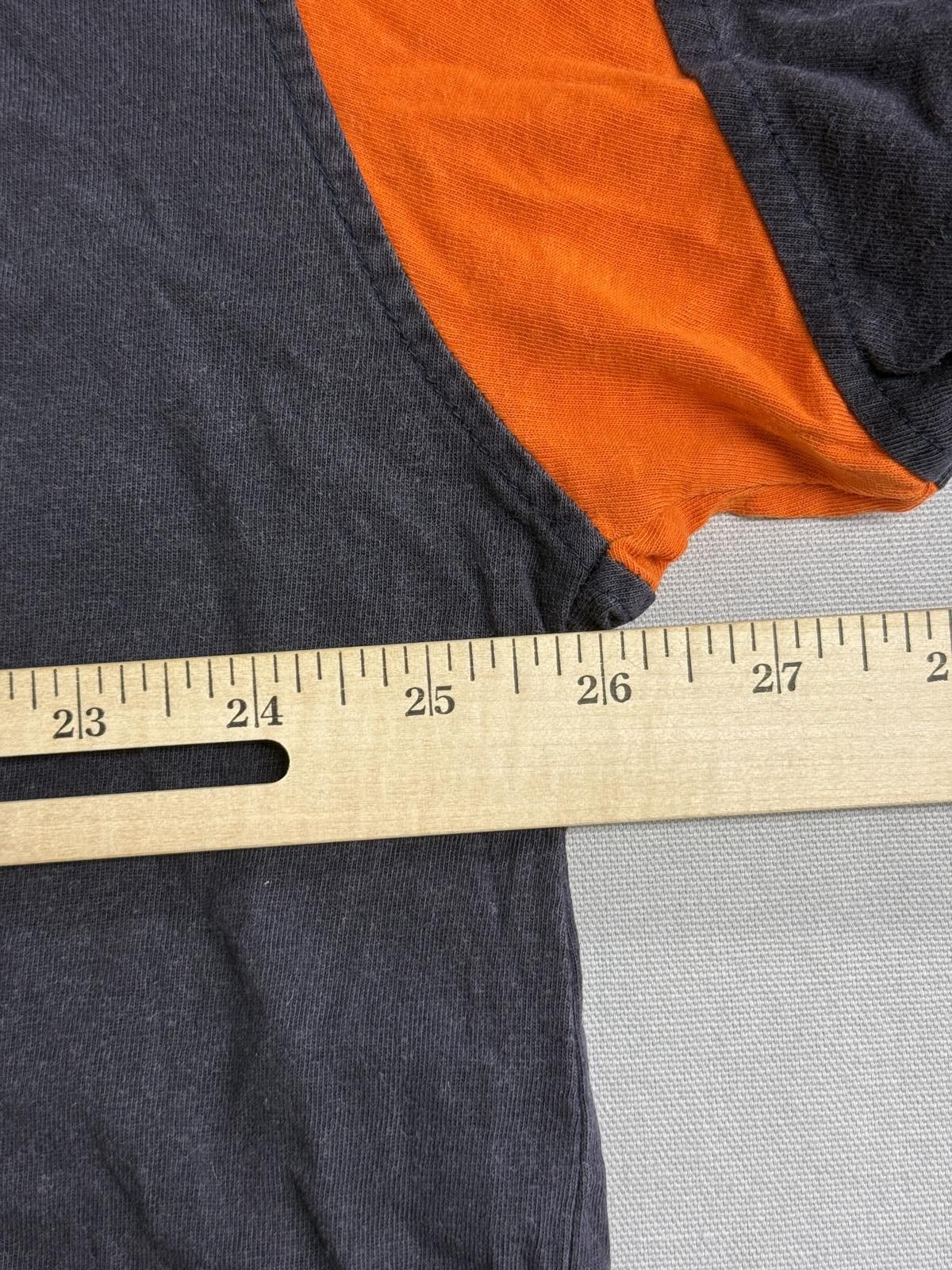 NFL Faded NFL Chicago Bears T-shirt Center Hit Bear Tee XXL Size US XXL / EU 58 / 5 - 7 Thumbnail