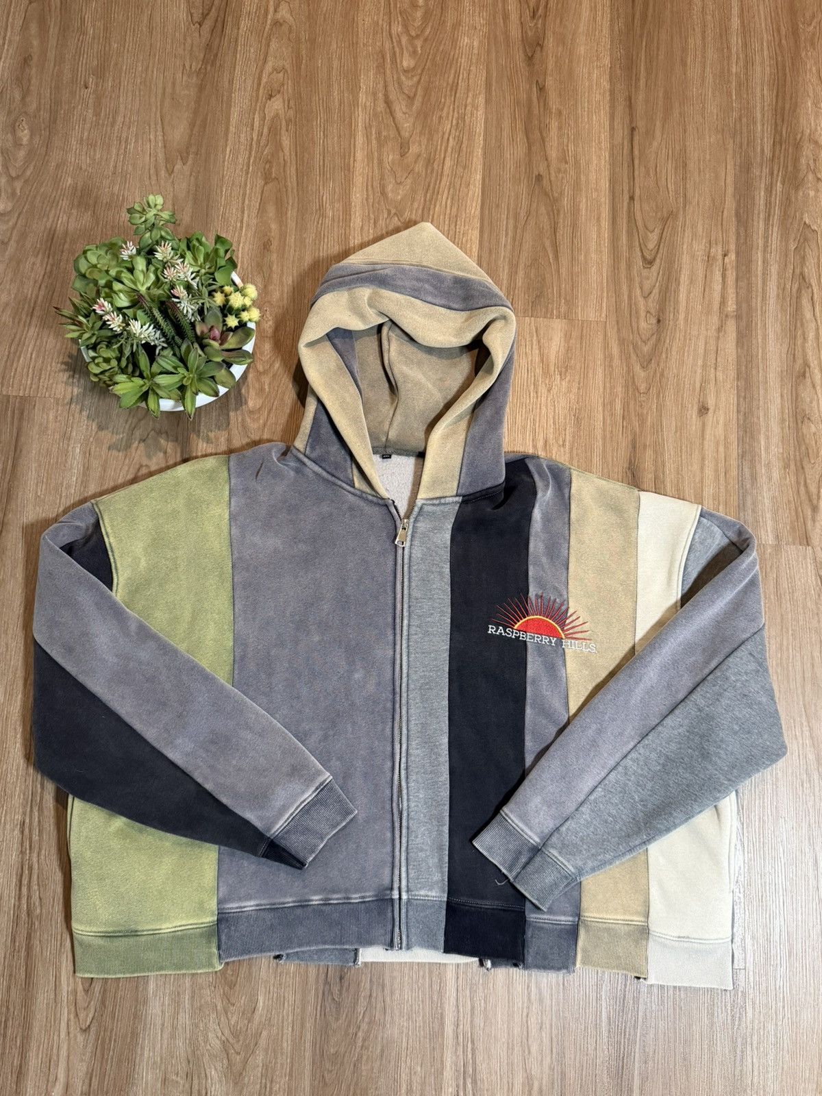 The GV Gallery Gv gallery raspberry hills glenci orange