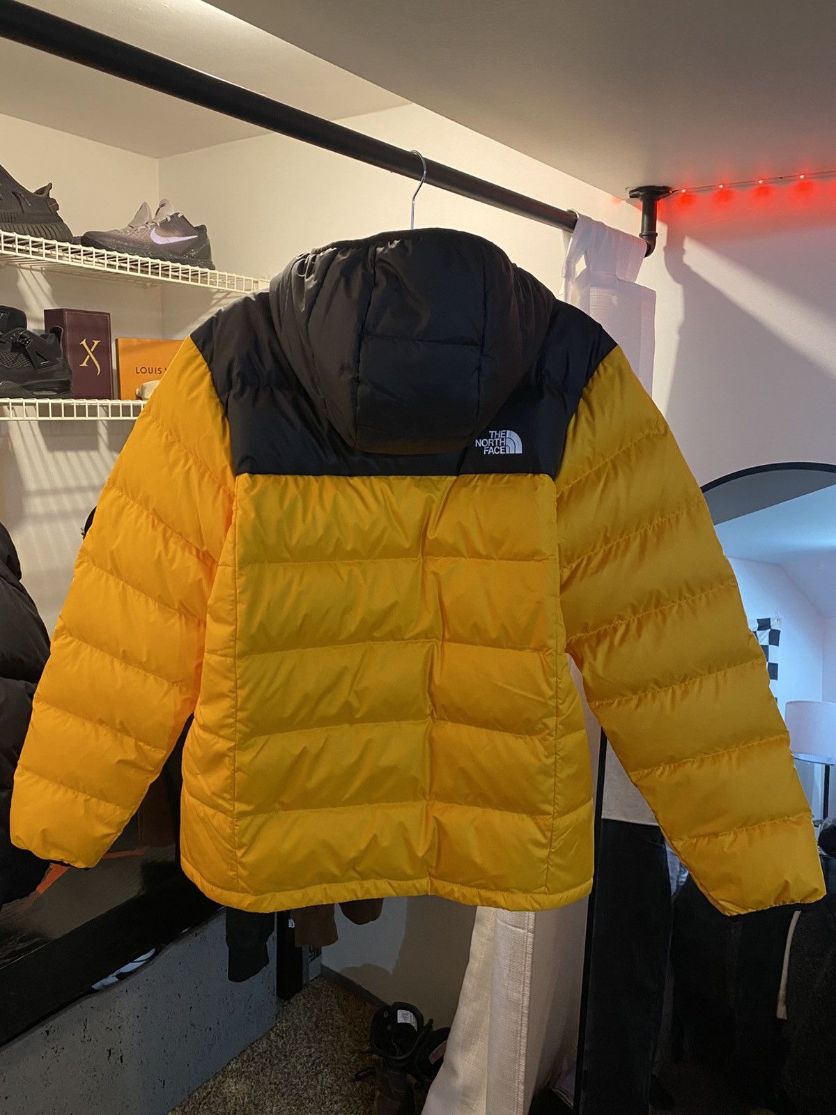 The North Face The North Face Yellow Puffer Jacket Hoodie Size US L / EU 52-54 / 3 - 2 Thumbnail