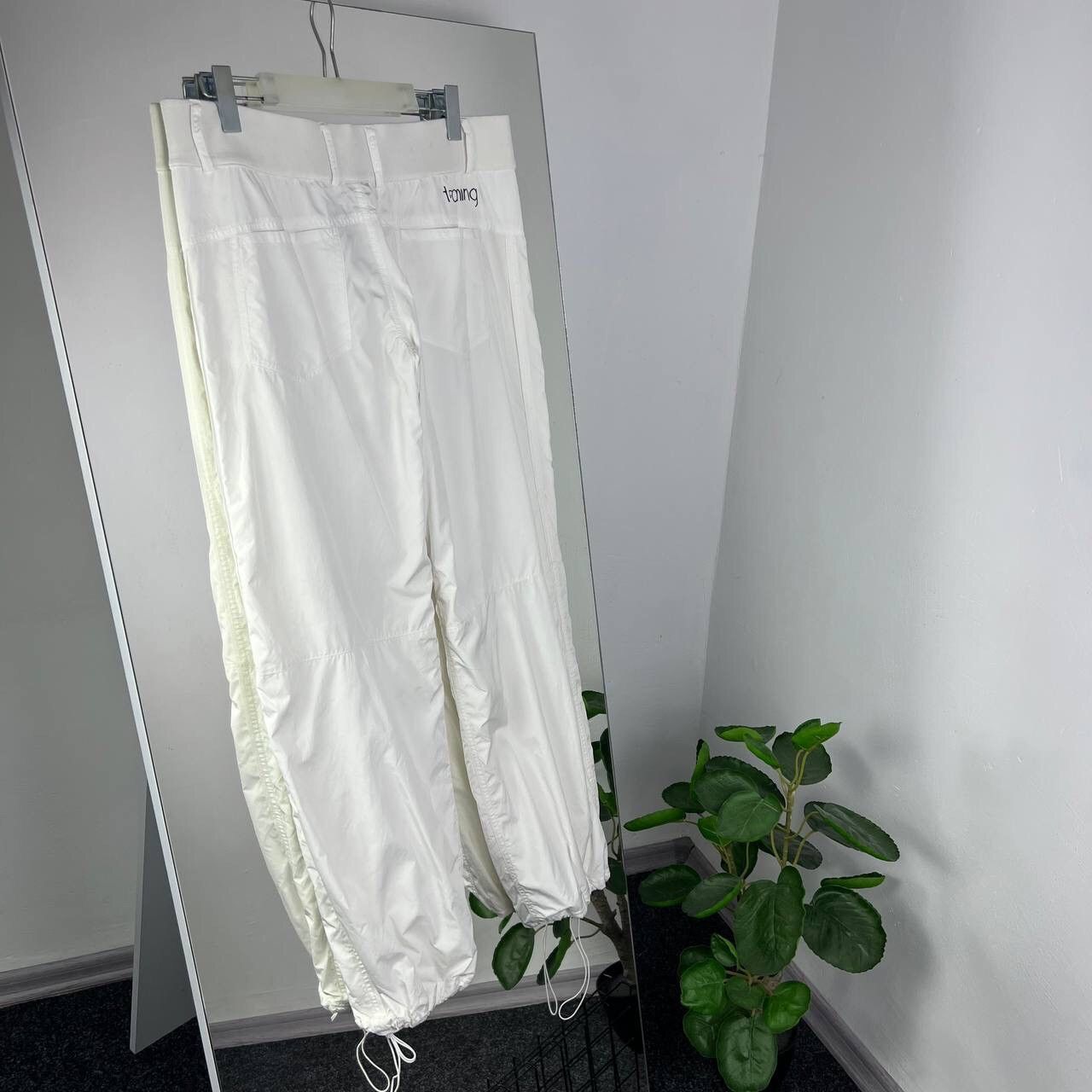 Vintage Y2K Mini Swoosh Nike Sweatpants Baggy Parachute Size US 34 / EU 50 - 2 Thumbnail