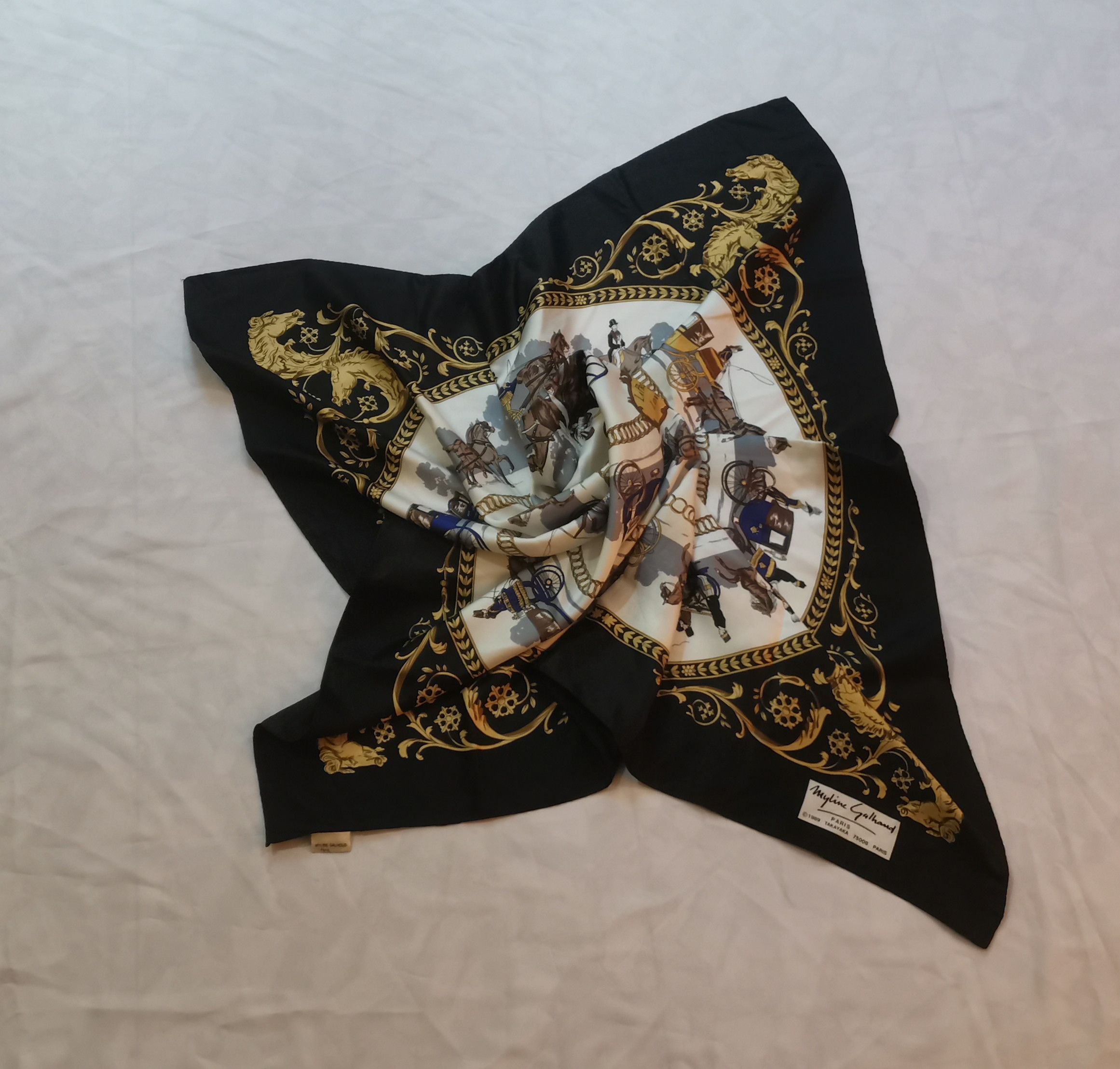 Designer × Longchamp Rare vintage Longchamp scarves nice design Size ONE SIZE - 4 Thumbnail