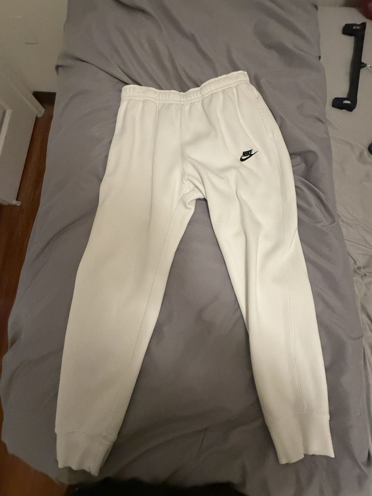 Nike White Nike Cuffed Sweatpants Size L Size US 36 / EU 52 - 1 Thumbnail