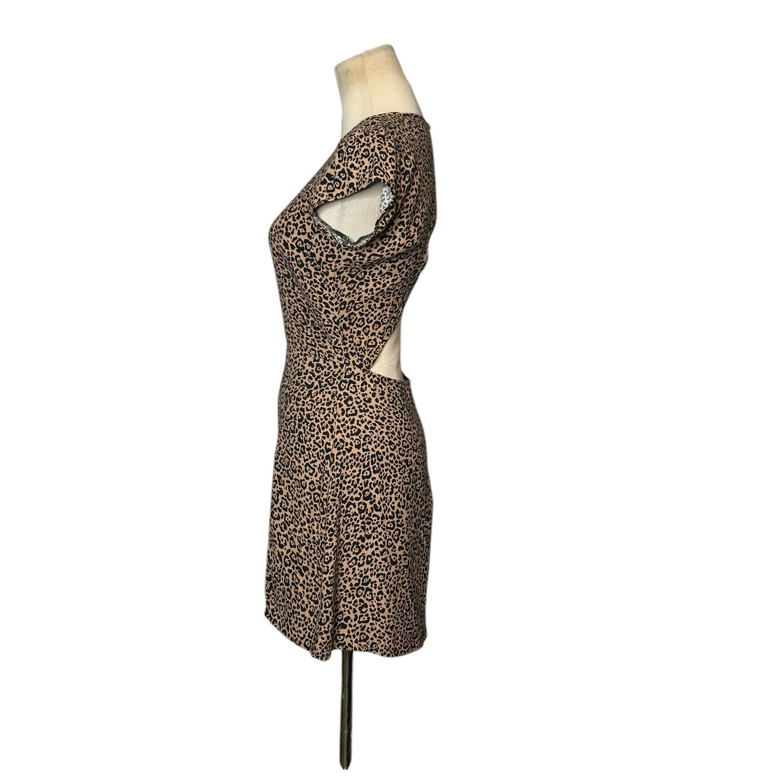 Reformation Reformation Lena Leopard Print Mini Dress size 2 Size XS / US 0-2 / IT 36-38 - 11 Thumbnail