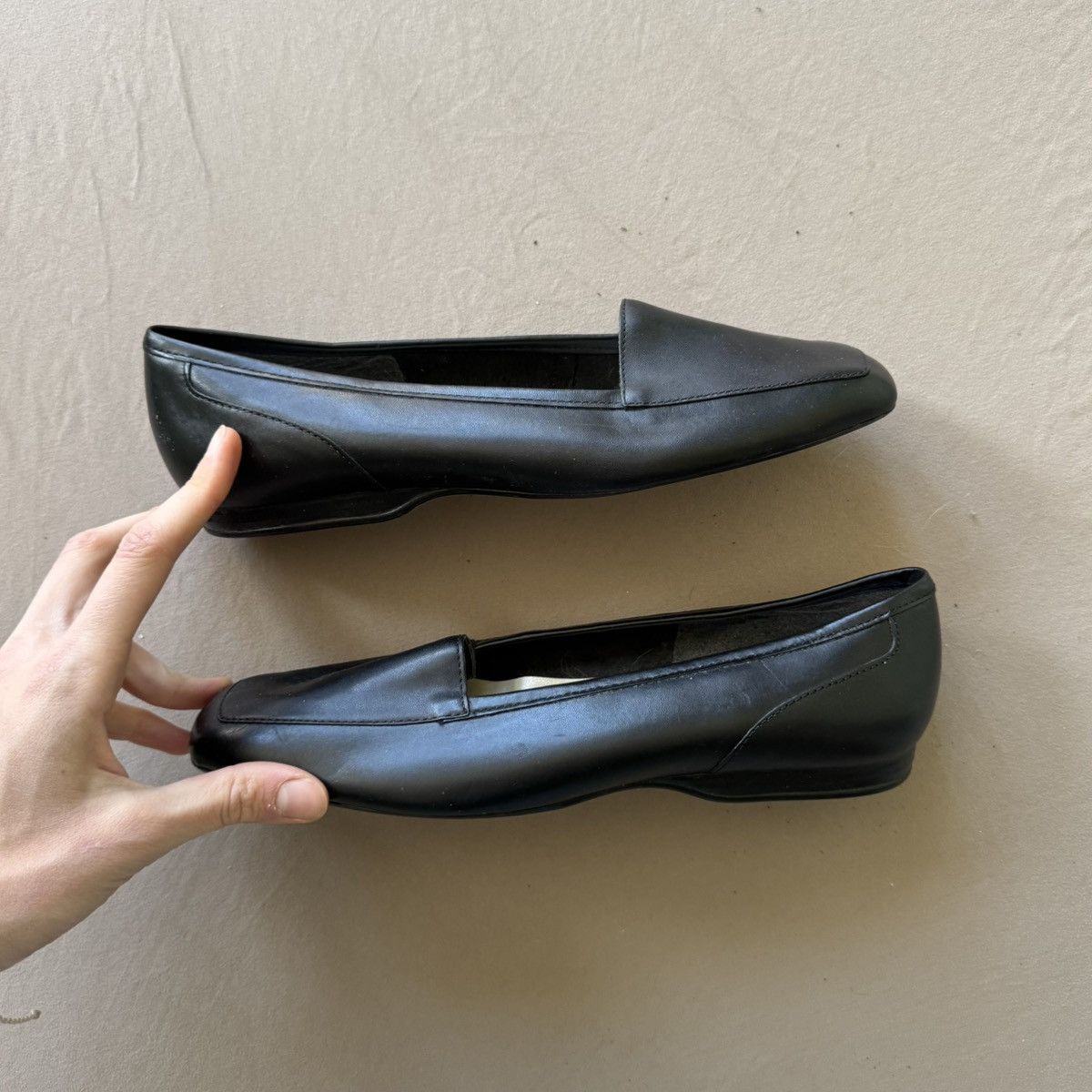 Gloria Vanderbilt Vintage Gloria Vanderbilt Leather Square Toe Flats Size US 7 / IT 37 - 1 Thumbnail