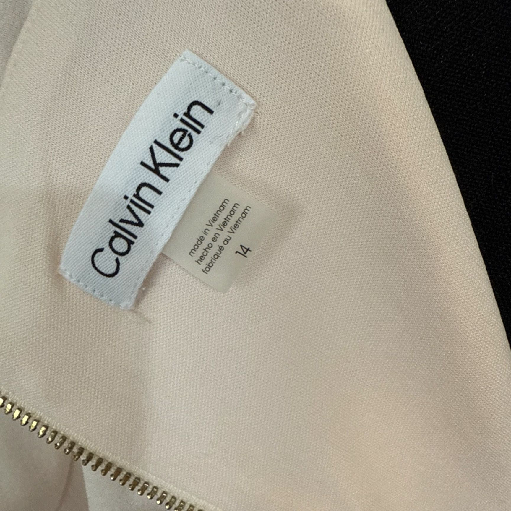 Calvin Klein VINTAGE Calvin Klein Sheath Dress Women Pink Bell Sleeve Size 14 Knee Length Clothing Size XL / US 12-14 / IT 48-50 - 3 Thumbnail
