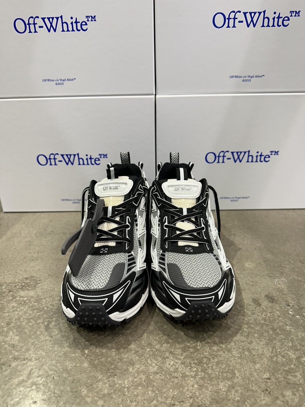 Off-White OFF-WHITE - Be Right Back Sneakers Light Grey Black Size US 11 / EU 44 - 2 Thumbnail