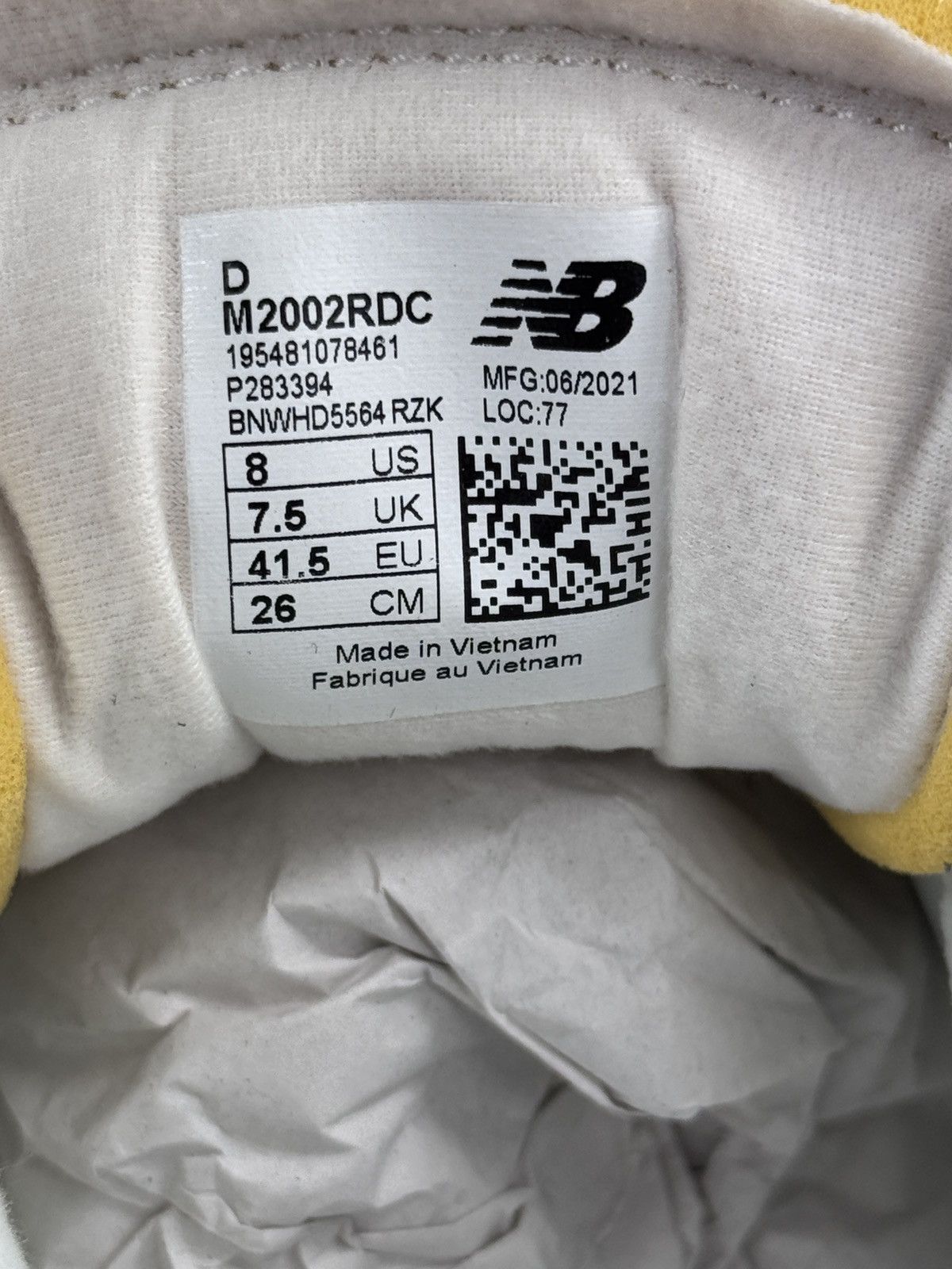 New Balance NEW BALANCE 2002R Size US 8 / EU 41 - 7 Thumbnail
