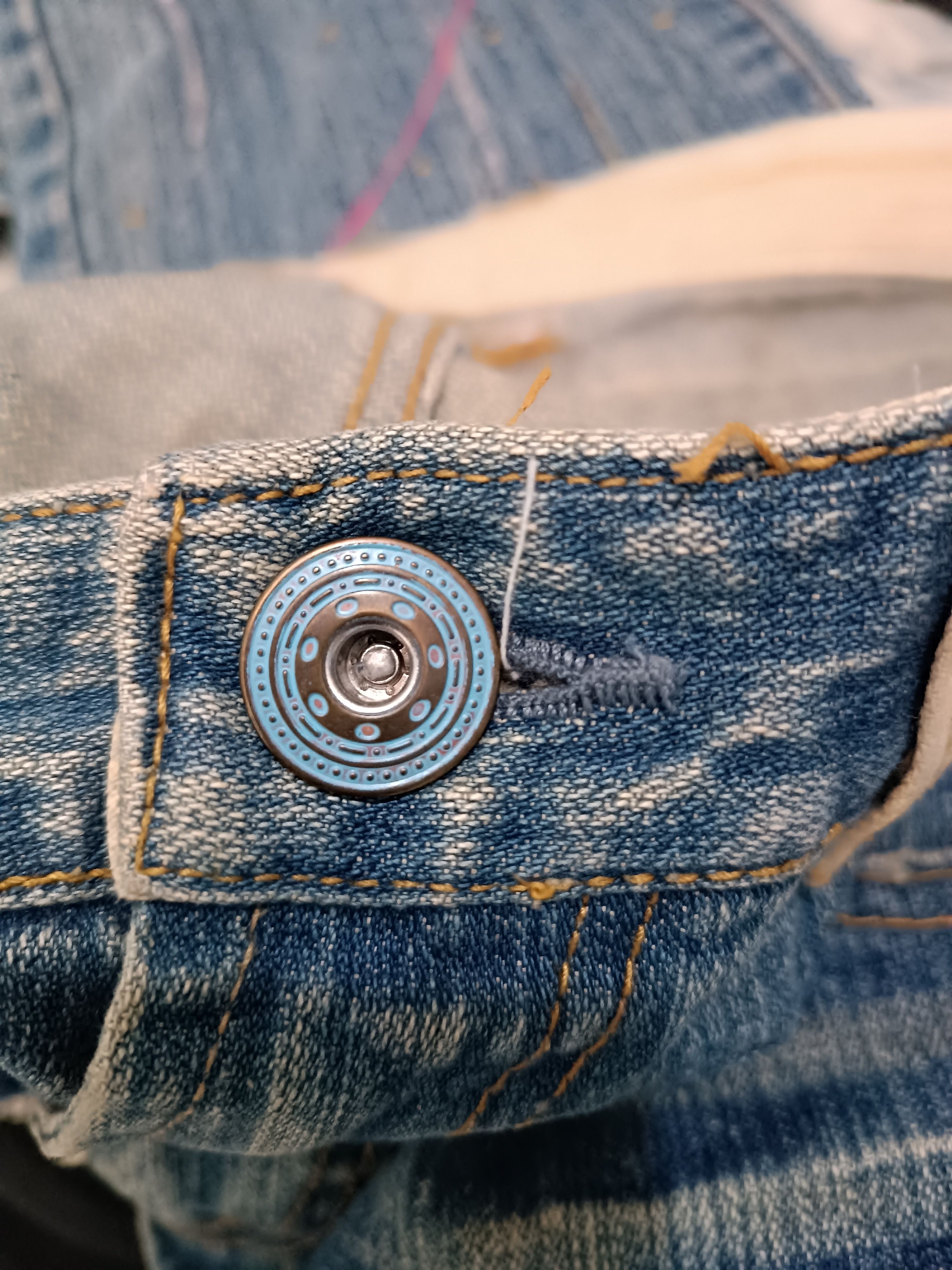 Japanese Brand Vintage Distressed Denim Jeans Glitter "Hate War" Size US 31 - 6 Thumbnail