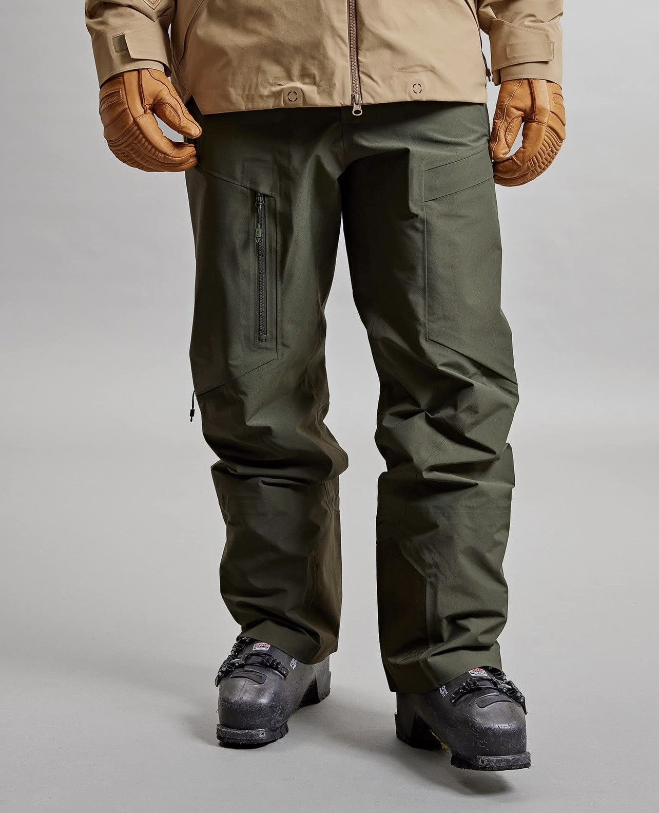 Goretex The Mountain Studio Gore Tex Pro Ski pants Size US 31 - 14 Thumbnail