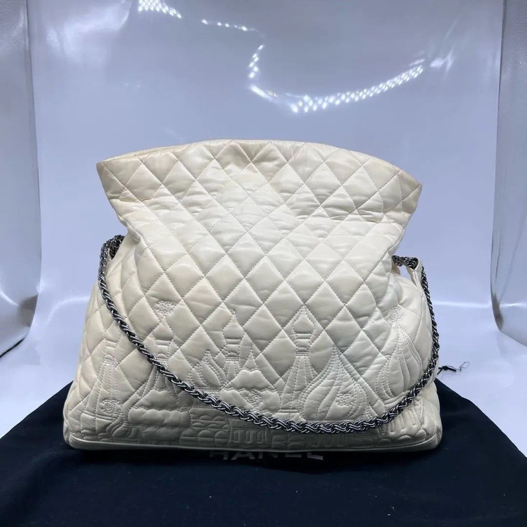 Chanel Pre-loved Bag Very good condition Size ONE SIZE - 1 Thumbnail