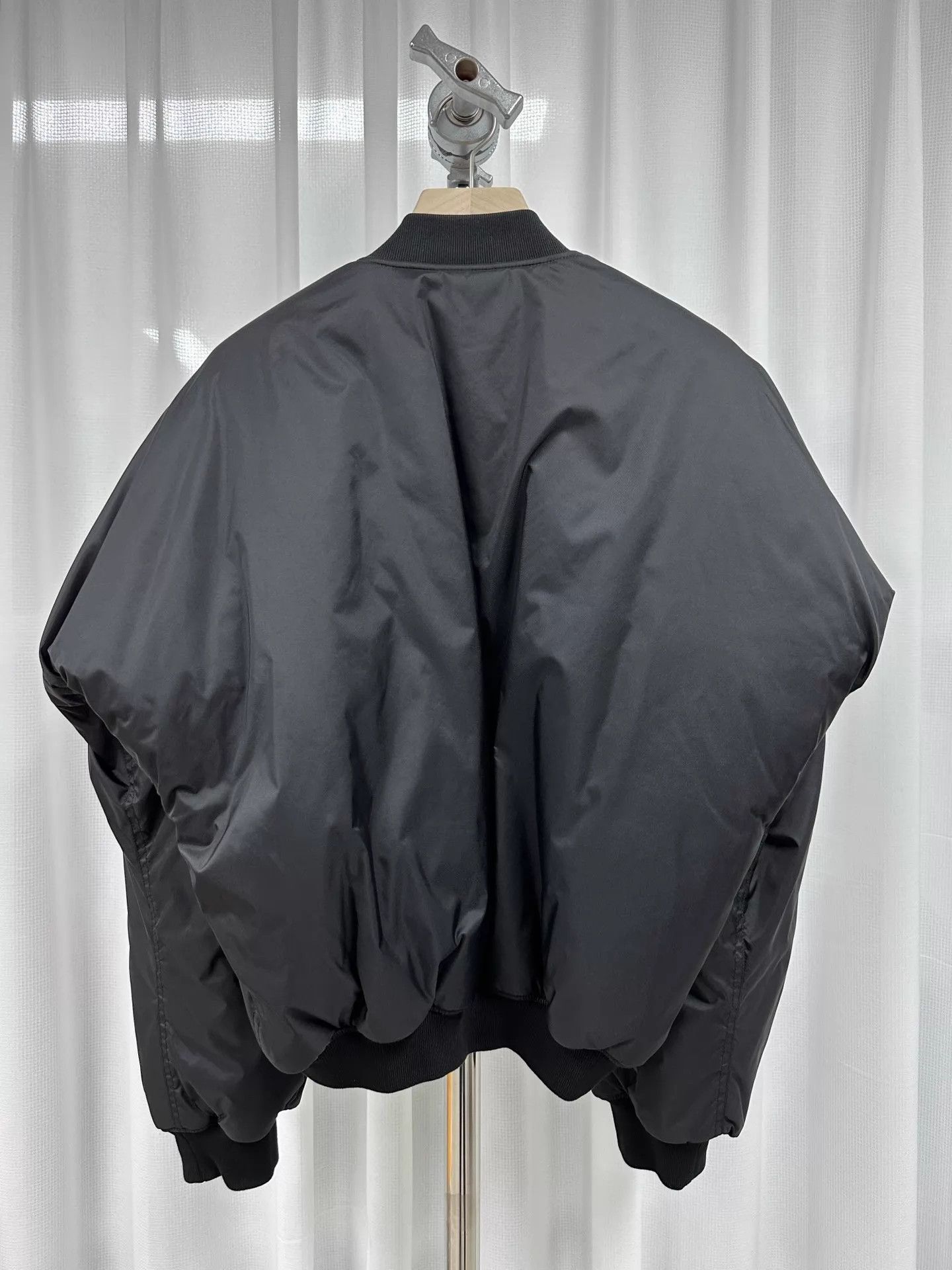 Balenciaga Balenciaga 20SS Ma1 Runway Asymmetric Shoulder S New Size US S / EU 44-46 / 1 - 5 Thumbnail