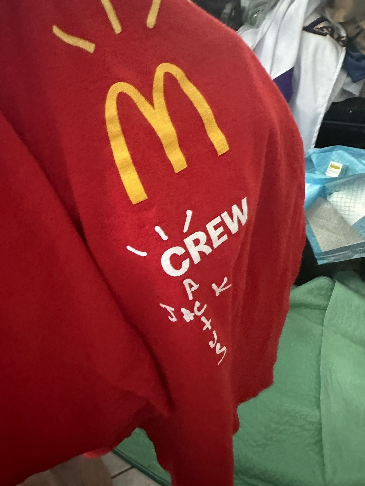 Travis Scott Travis Scott McDonald’s t shirt size large used Size US L / EU 52-54 / 3 - 1 Thumbnail