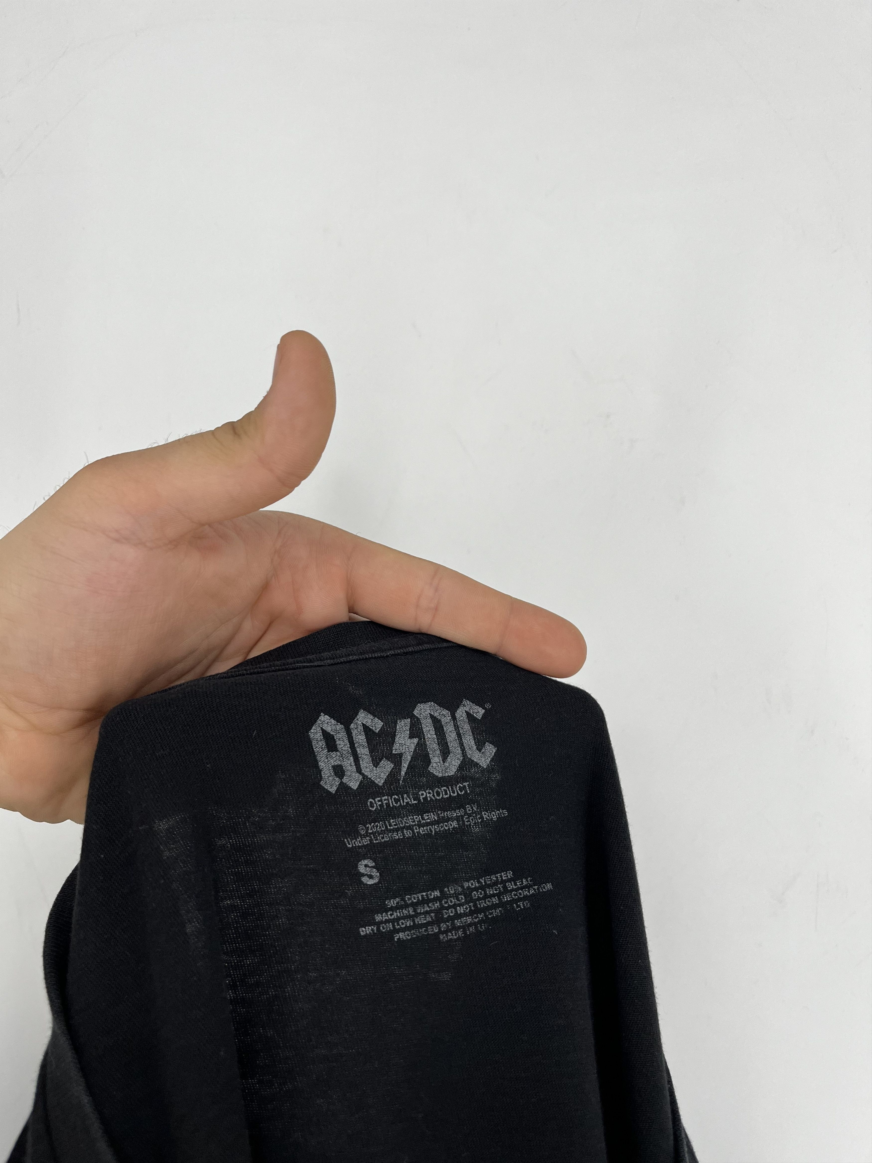 Band Tees VINTAGE AC DC TOUR ROCK BAND TEE T-SHIRT MEN'S SIZE M Size US S / EU 44-46 / 1 - 8 Thumbnail
