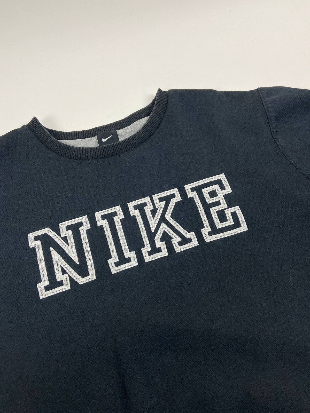 Nike Vintage Nike Sweatshirt XL Navy Big Logo Swoosh Y2K Pullover Size US XL / EU 56 / 4 - 2 Thumbnail