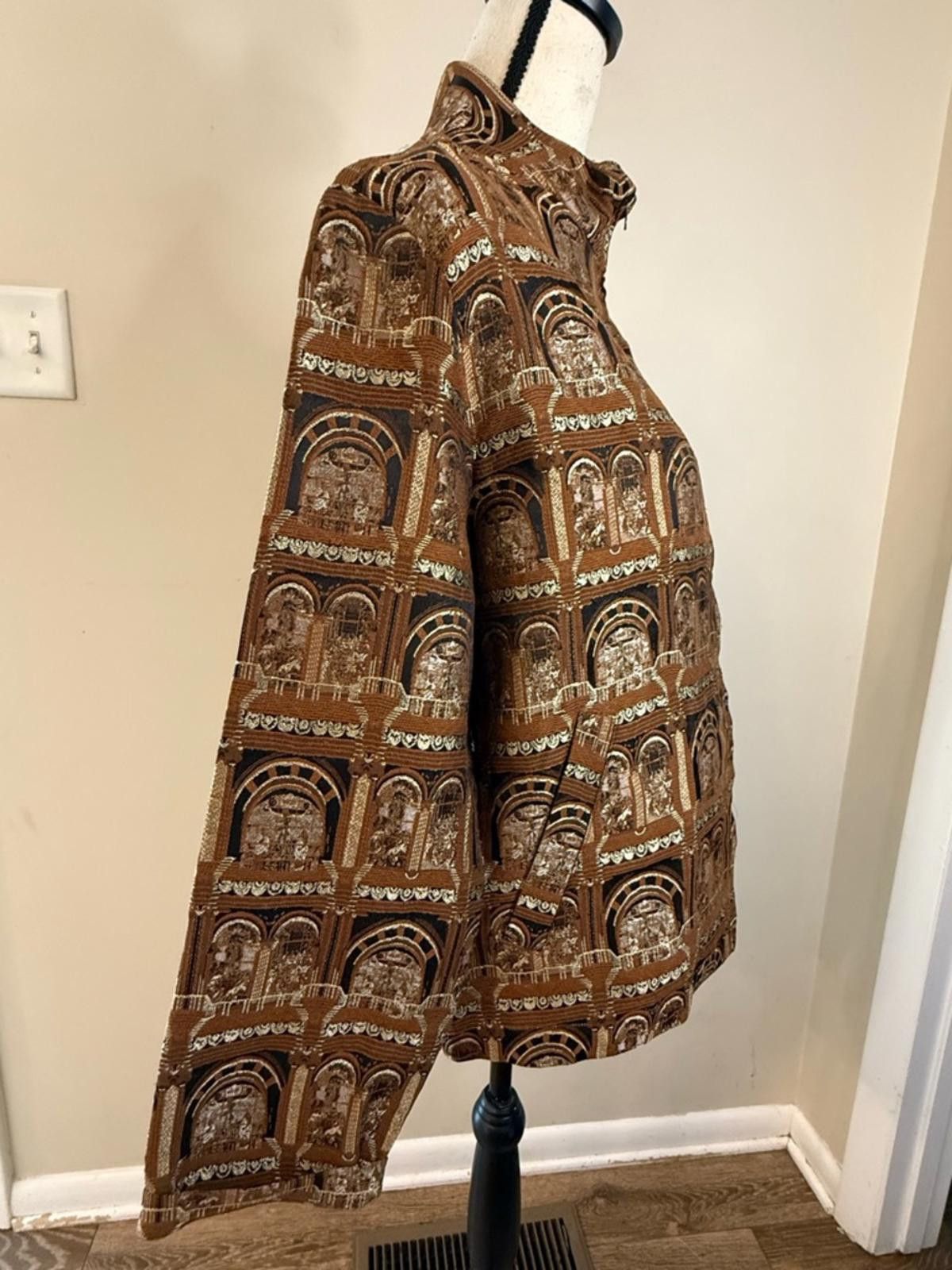 Other Chico’s silk blend jacket ornate Italian archways SZ 1/SM Size S / US 4 / IT 40 - 2 Thumbnail