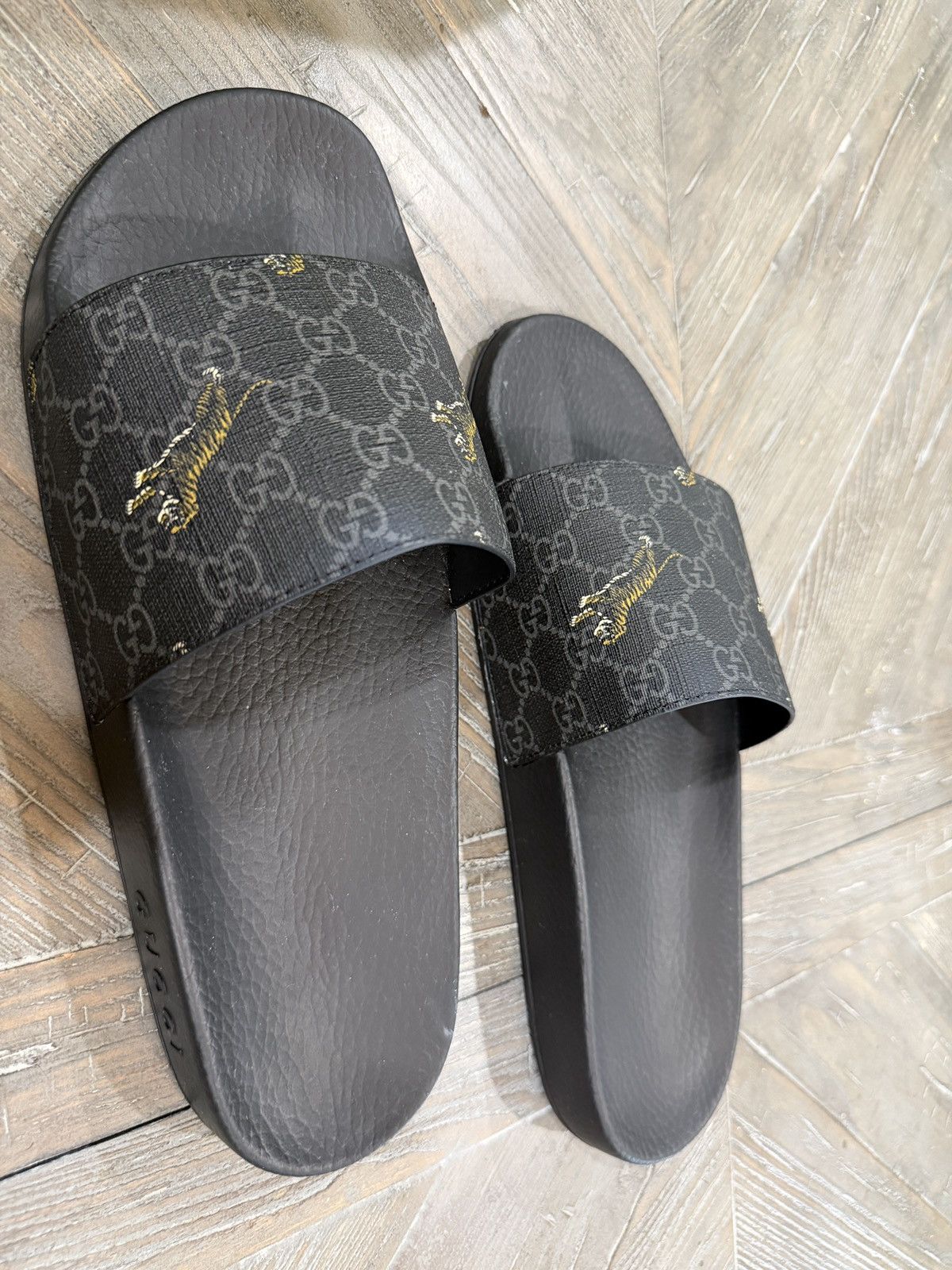 Gucci Gucci Supreme Tigers Black Size US 12 / EU 45 - 2 Thumbnail
