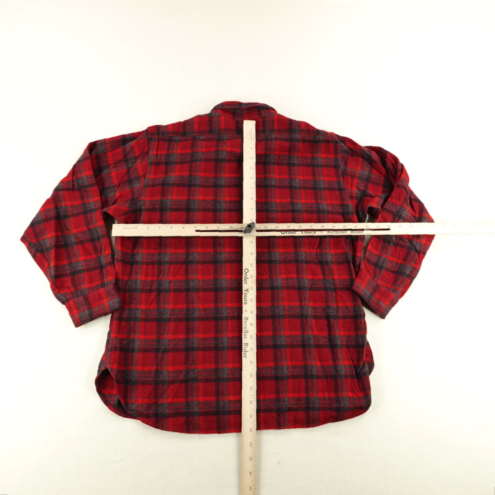 Pendleton VINTAGE Pendleton Shirt Mens XL Red Gray Wool Plaid Flannel Lodge Button Up 70s Size US XL / EU 56 / 4 - 5 Thumbnail