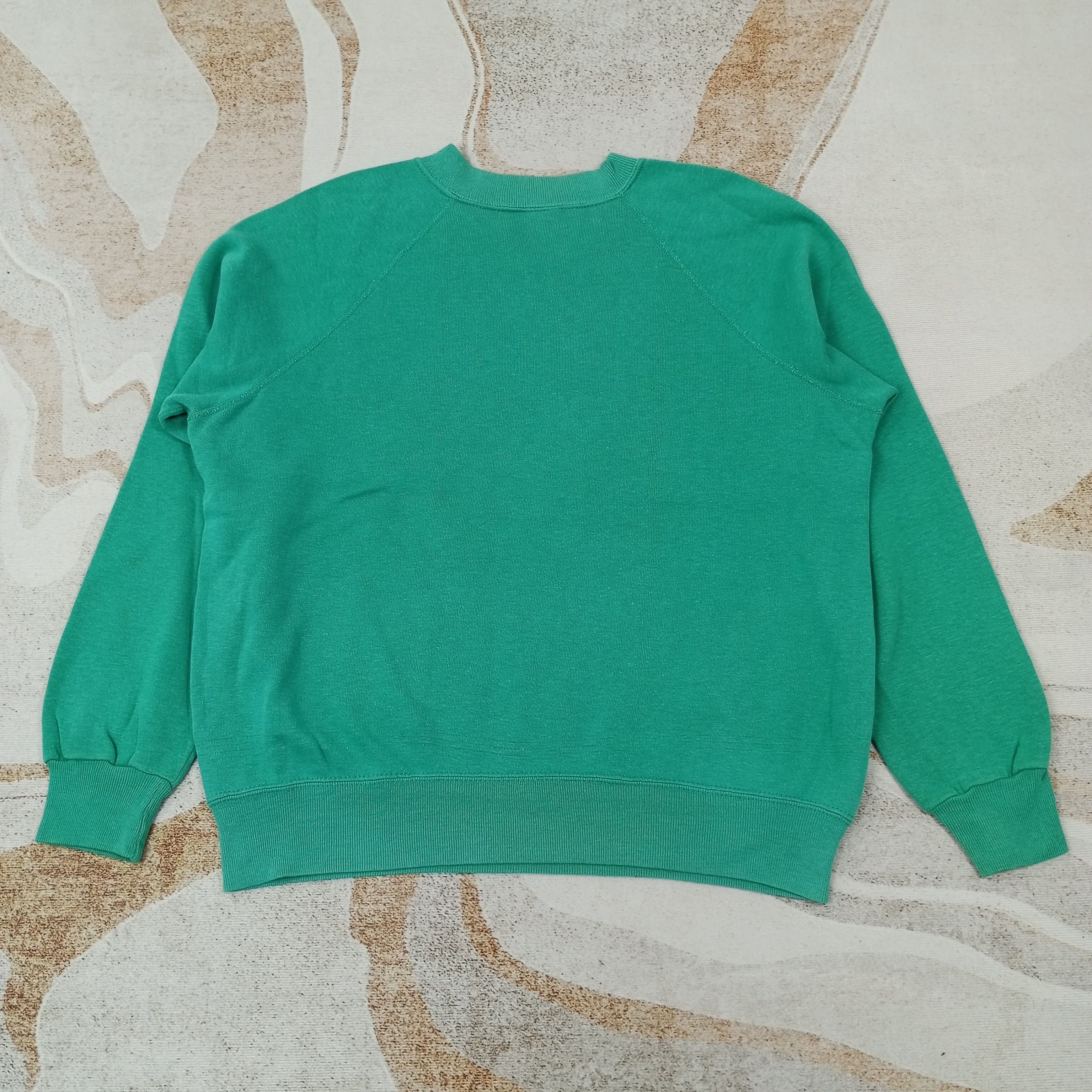 Vintage Vintage Devils Point Streetwear Sweatshirt c233n18 Size US L / EU 52-54 / 3 - 7 Thumbnail