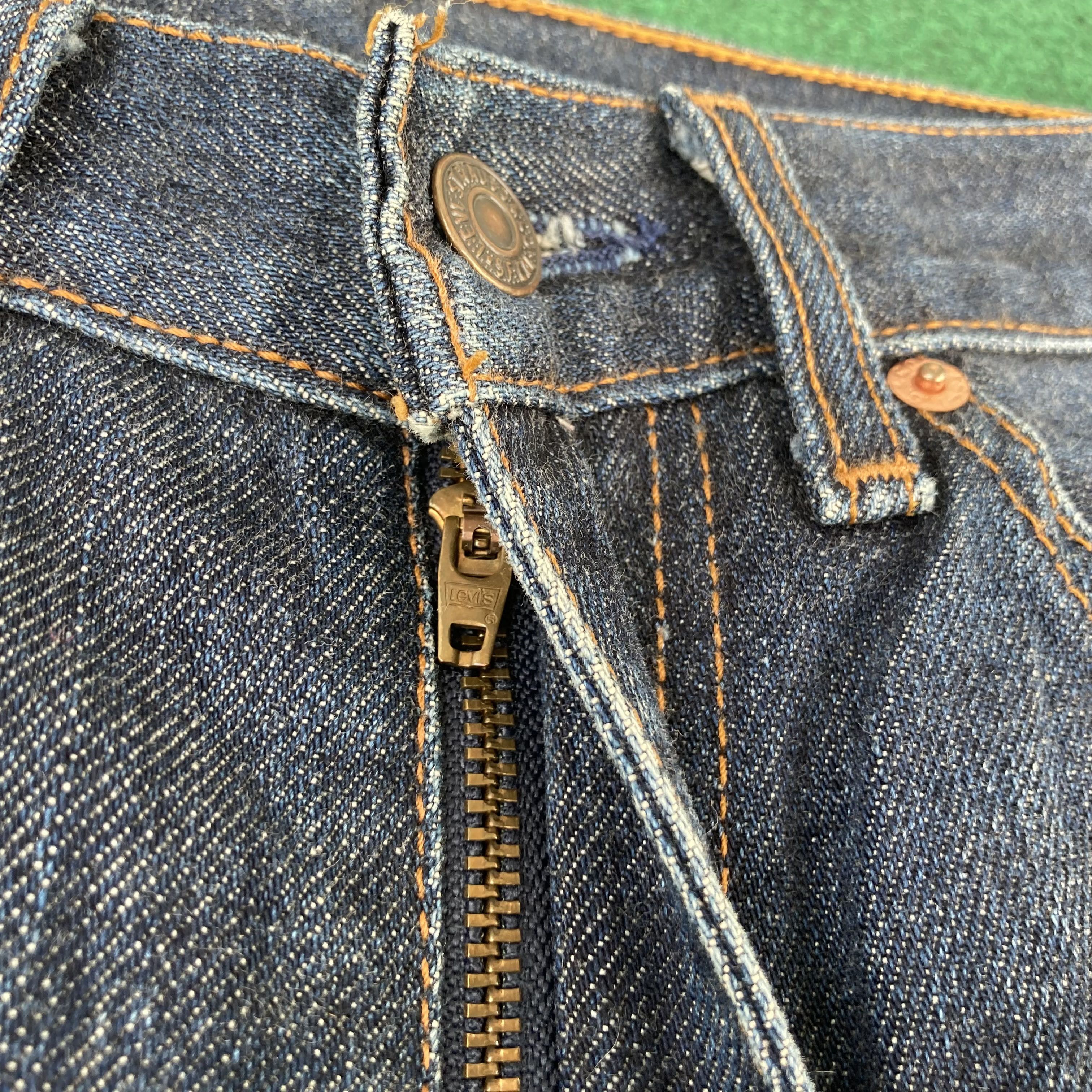 Levi's × Vintage Vtg Levis 517 Ripped Distressed Denim Bootcut Jeans Size US 28 / EU 44 - 6 Thumbnail