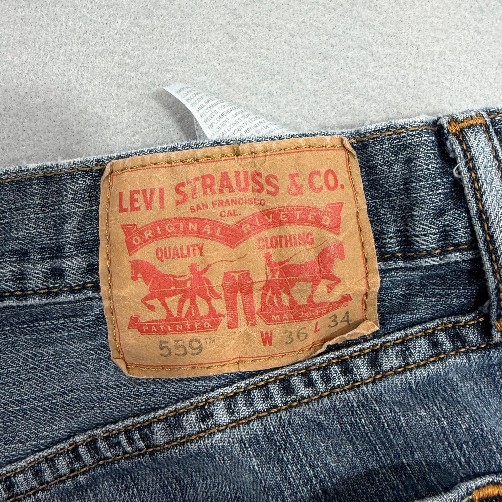 Levi's Vintage Levis 559 Jeans Men's 36x30 Blue Relaxed Straight Size US 36 / EU 52 - 6 Thumbnail