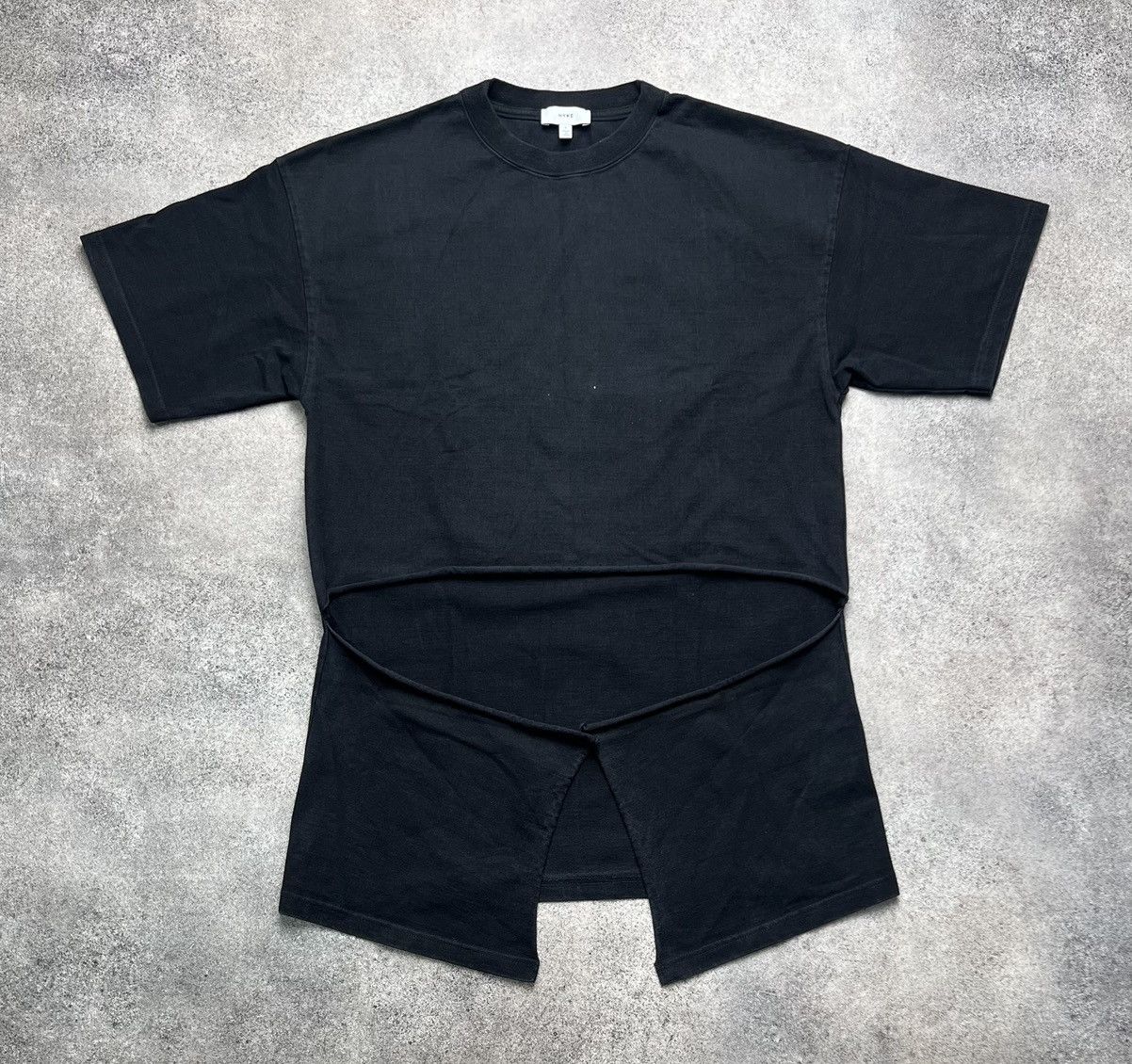 HYKE black t shirt