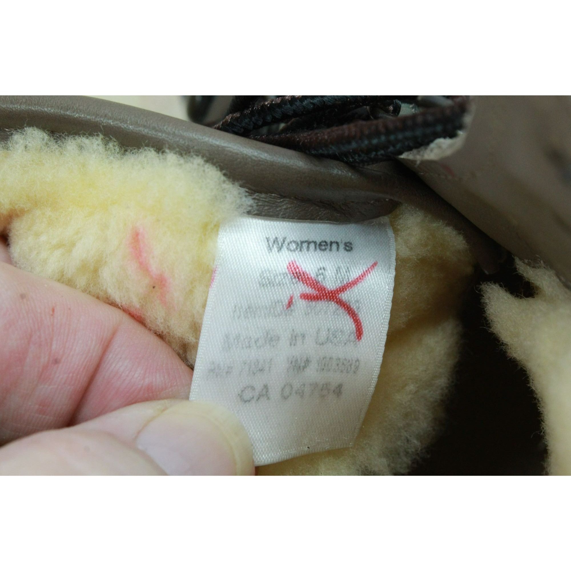 L.L. Bean LL Bean Brown Shearling Quilted Insulated Duck Boots Size US 6 / IT 36 - 8 Thumbnail