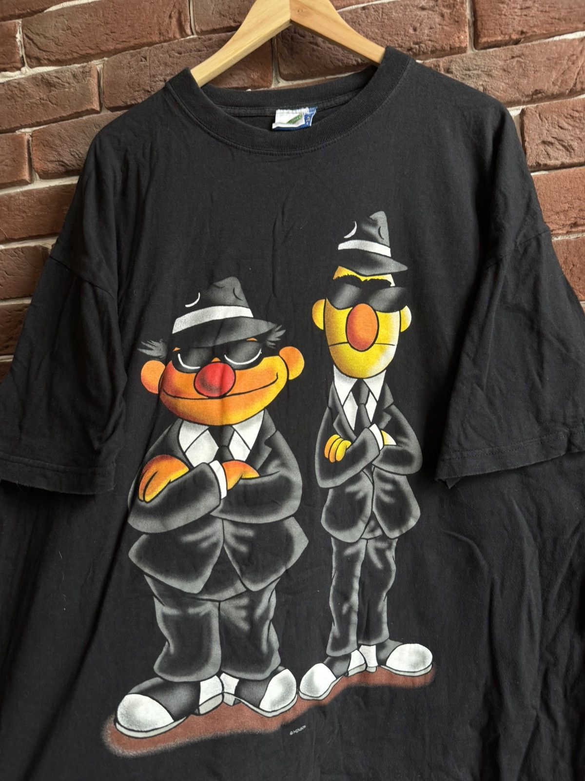 Cartoon Network 90s Vintage Sesame Street Bert Ernie T-shirt Man in Black Size US XL / EU 56 / 4 - 3 Thumbnail