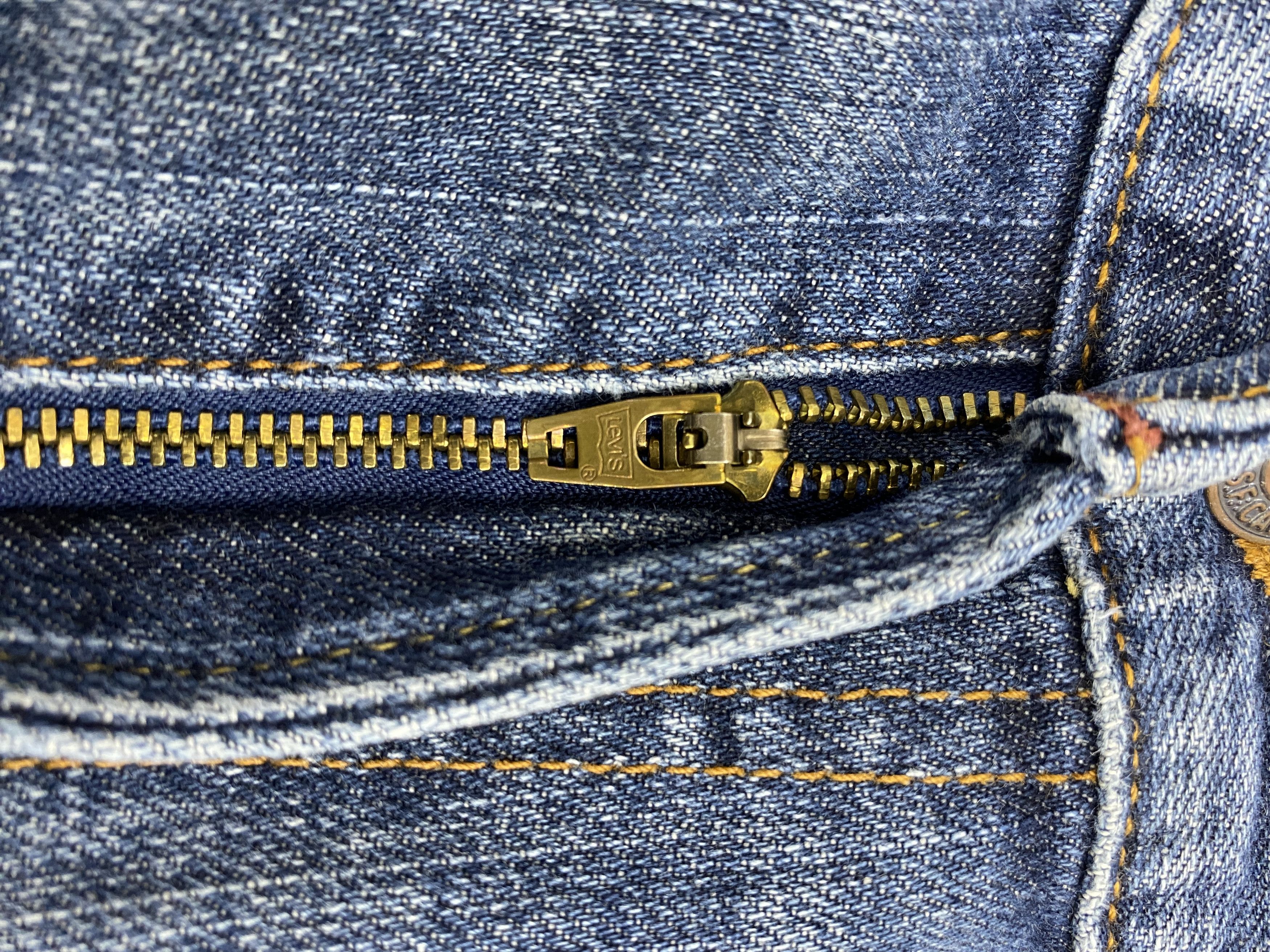 Levi's × Vintage Vintage Levis 559 Relaxed Fit Jeans Size US 36 / EU 52 - 11 Thumbnail
