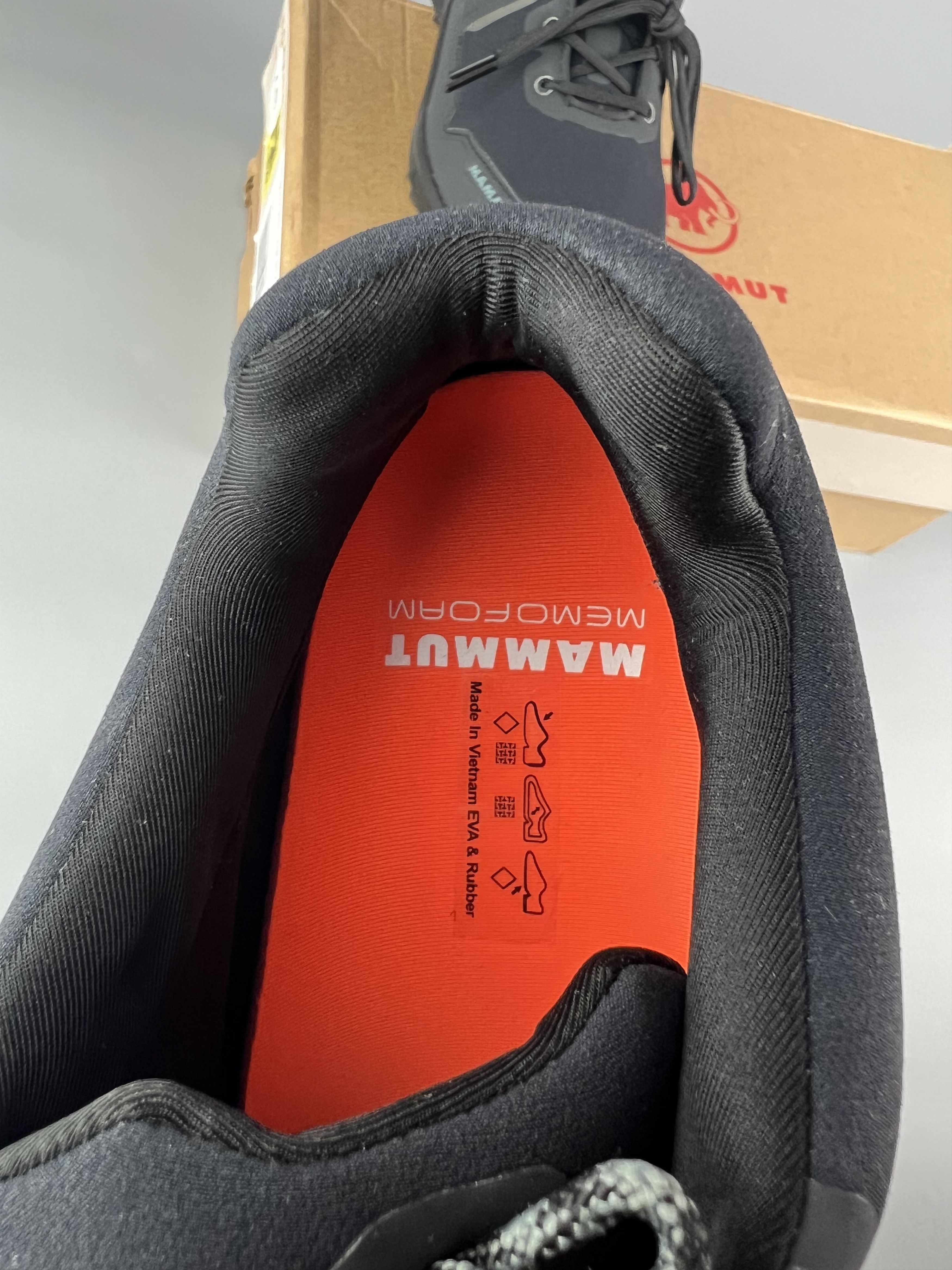 Goretex Mammut Ultimate Pro Low GTX Trail Hiking Shoes Size US 6.5 / IT 36.5 - 6 Thumbnail