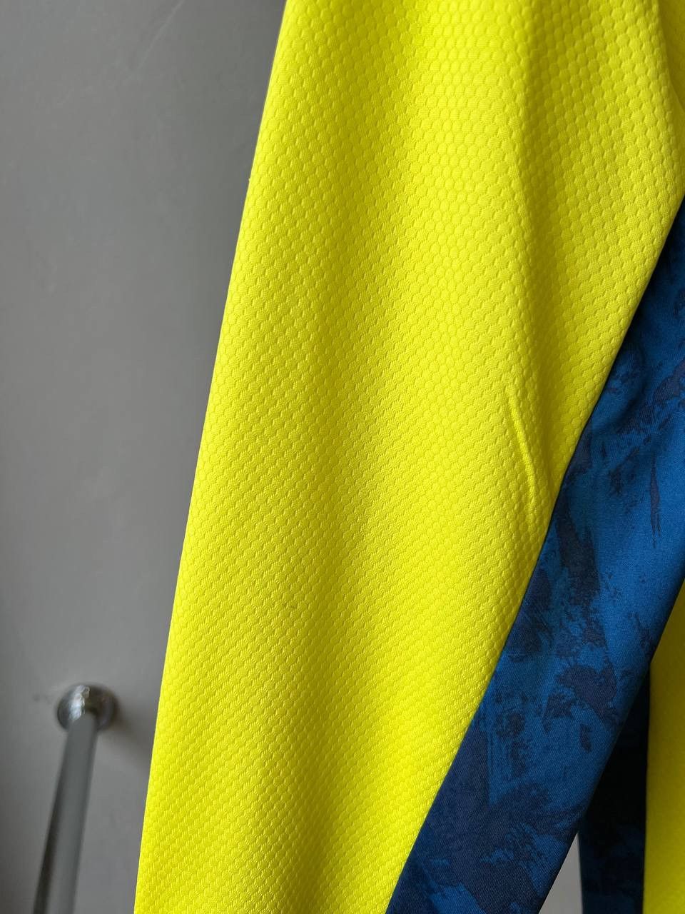 Adidas 2019/20 ABERDEEN FC GK SOCCER JERSEY FOOTBALL SHIRT ADIDAS S Size US S / EU 44-46 / 1 - 12 Thumbnail