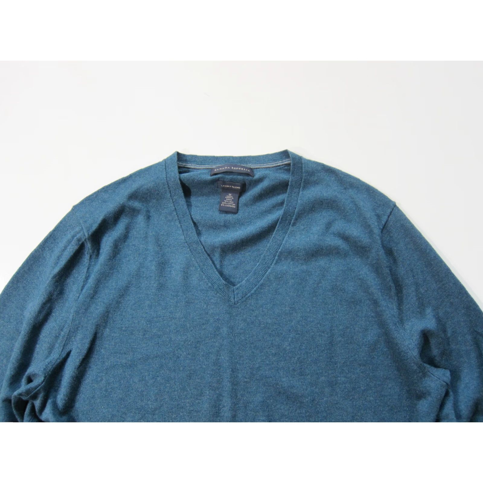 Banana Republic Banana Republic Green Silk Cashmere Luxury Blend V-Neck Sweater Men Size Medium Size US M / EU 48-50 / 2 - 4 Thumbnail