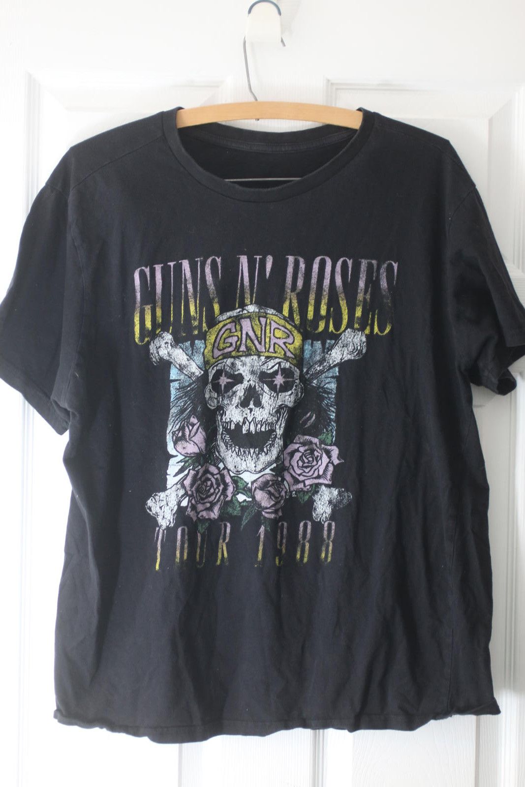 Guns N' Roses Guns N Roses 1988 Tour Skull Tee Black bLACK T-SHIRT Size ONE SIZE - 1 Thumbnail