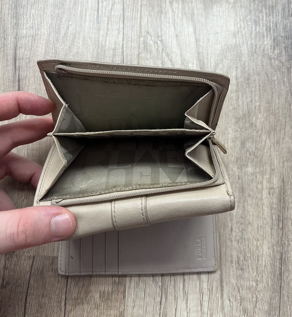 Furla Furla Genuine Leather Compact Wallet – Taupe Size ONE SIZE - 6 Thumbnail