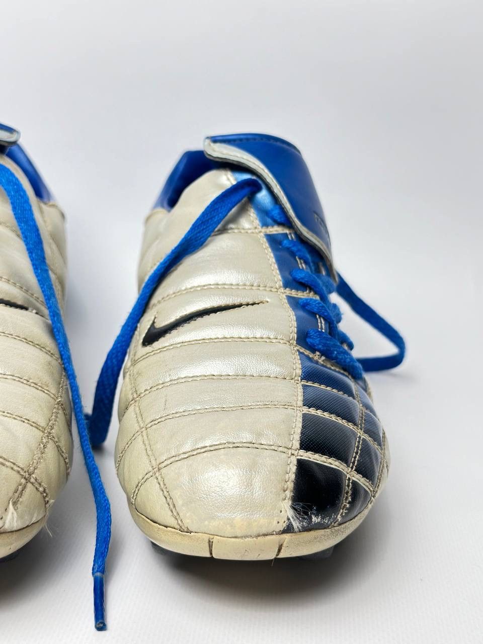 Nike Vintage Nike 2003s Total 90 II FG Football Boots Rare Silver Size US 6.5 / EU 39-40 - 6 Thumbnail