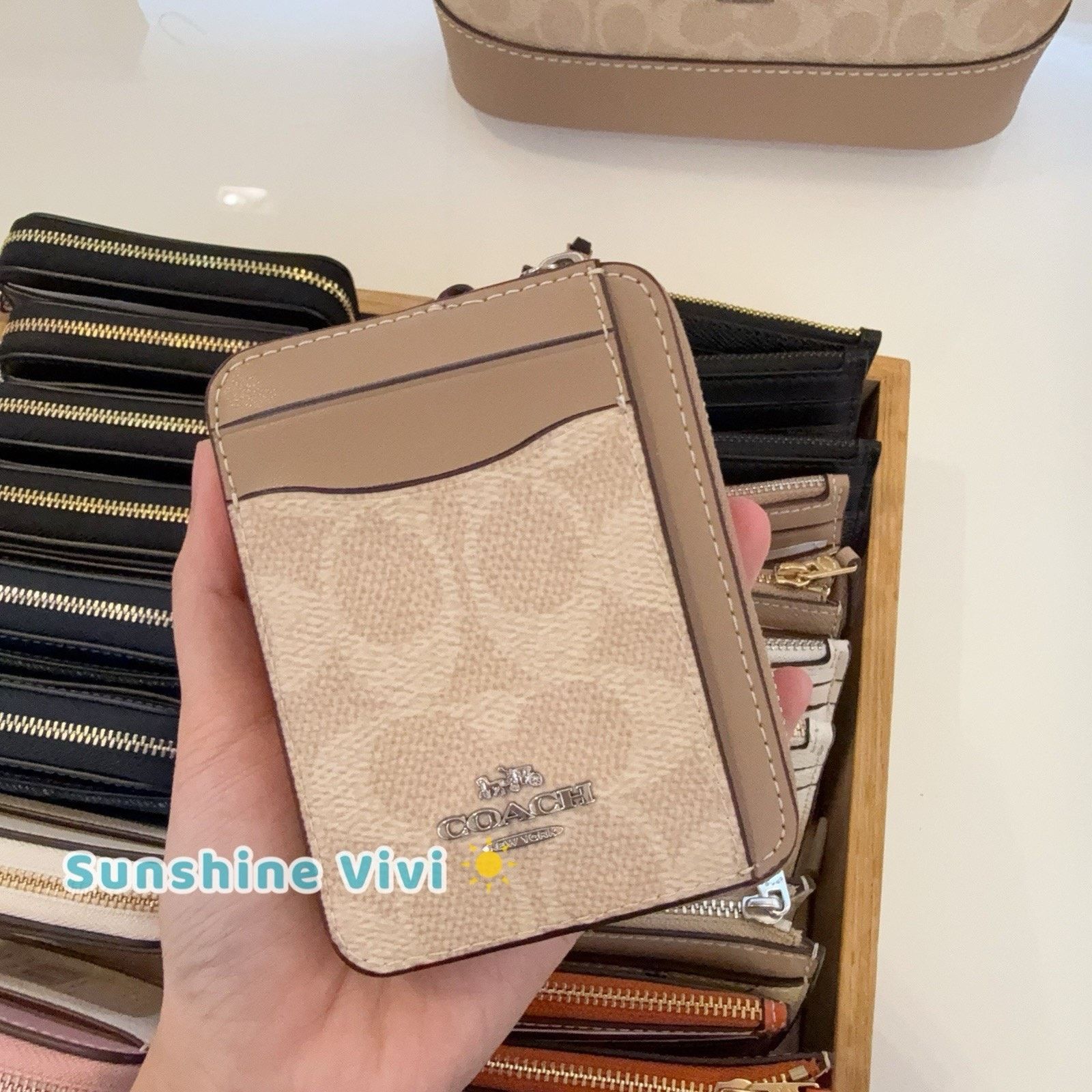 NWT Coach CW883 Zip Card Case Silver/Sand/Taupe