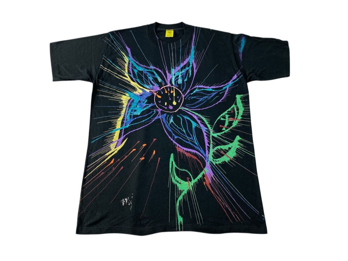 Arts & Science 90s Art Wave Abstract Flower Paint Splatter Graphic Art Tee Size US L / EU 52-54 / 3 - 1 Thumbnail