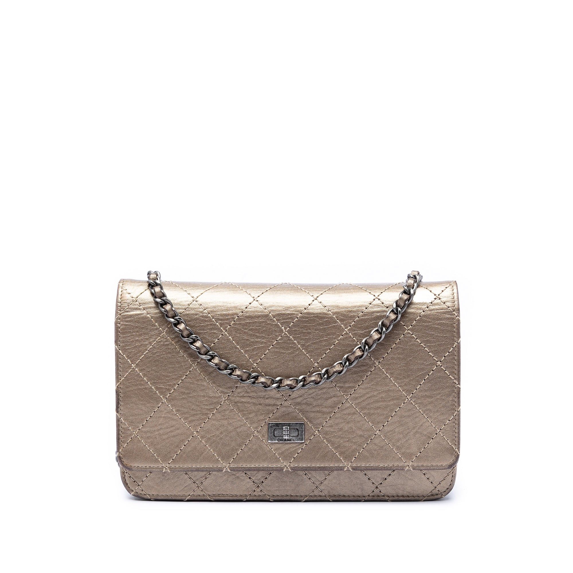 Chanel Quilted Metallic Aged Calfskin Reissue 2.55 Wallet on Chain Size ONE SIZE - 1 Thumbnail