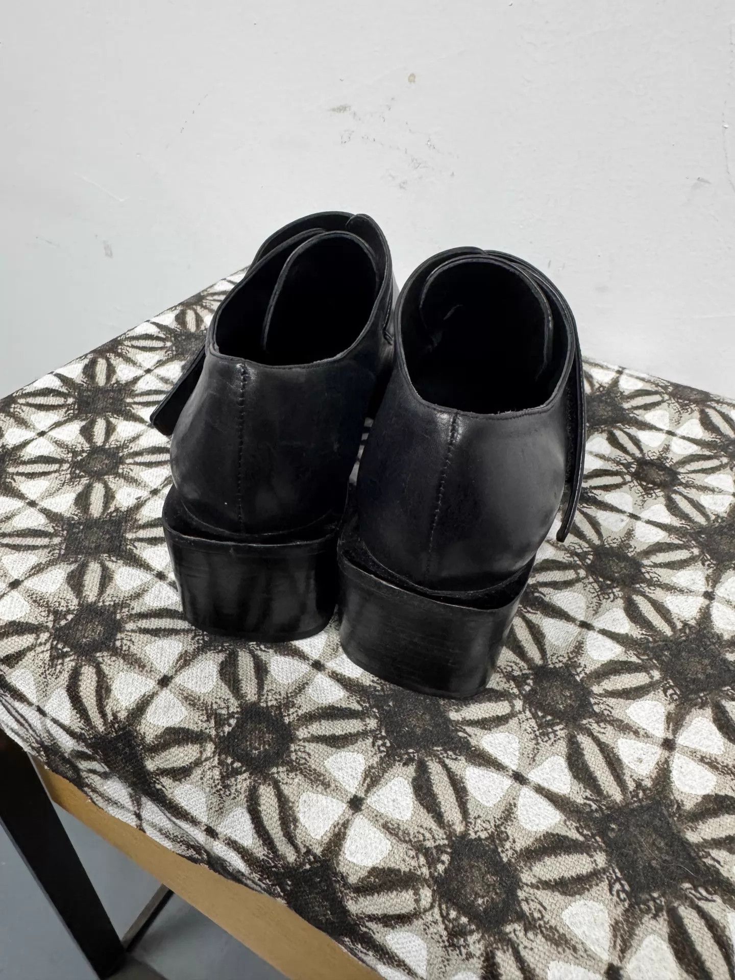 Alexander Wang Alexander Wang Black Pointed Toe Block Heel Velcro 37 Size US 6.5 / IT 36.5 - 2 Thumbnail