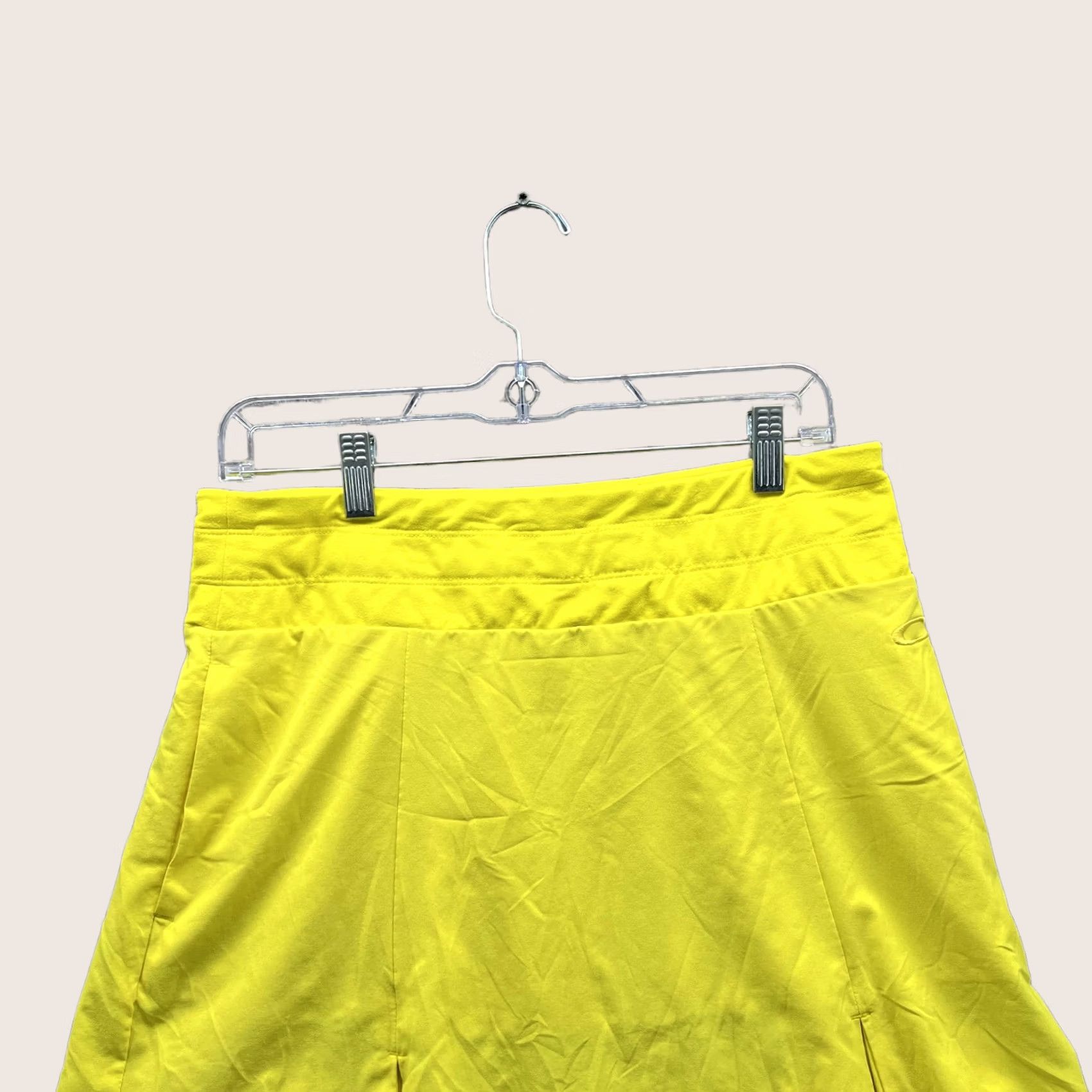 Oakley Oakley Skort Women Small Yellow Athletic Training Gym Polyester Blended Fabric Short Skirt Size 28" / US 6 / IT 42 - 1 Thumbnail