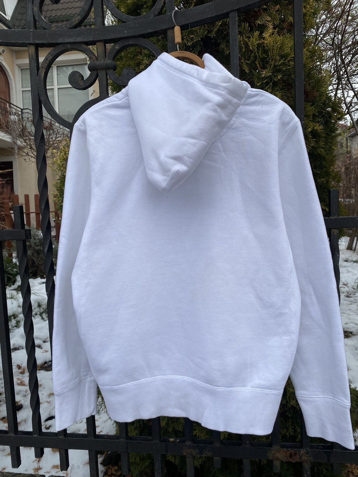 Nike × Vintage Vintage Nike Center Logo Swoosh Hoodie ATHDPT White M Y2K Size US M / EU 48-50 / 2 - 9 Thumbnail
