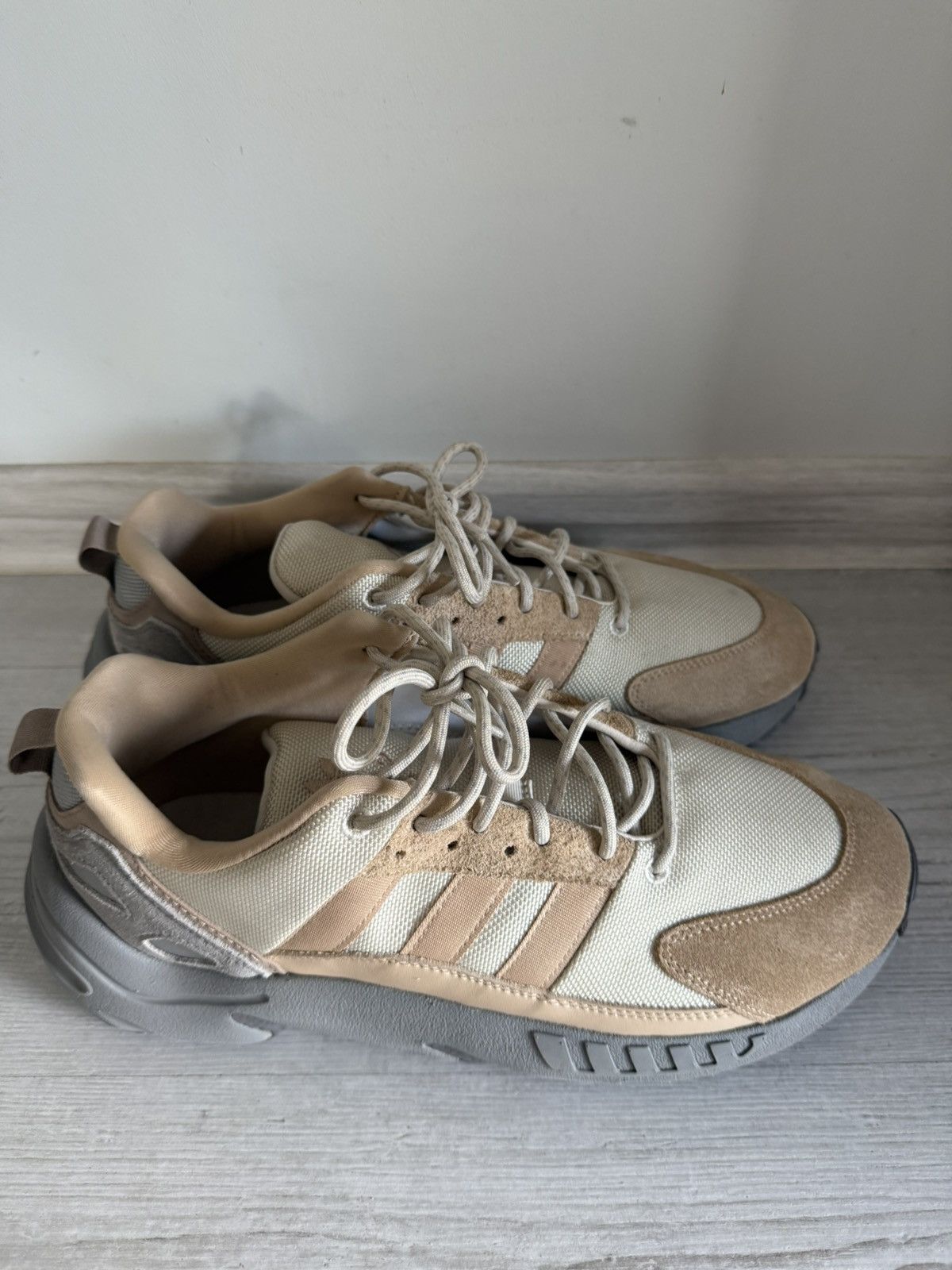 Adidas Adidas xz22 Size US 11.5 / EU 44-45 - 2 Thumbnail