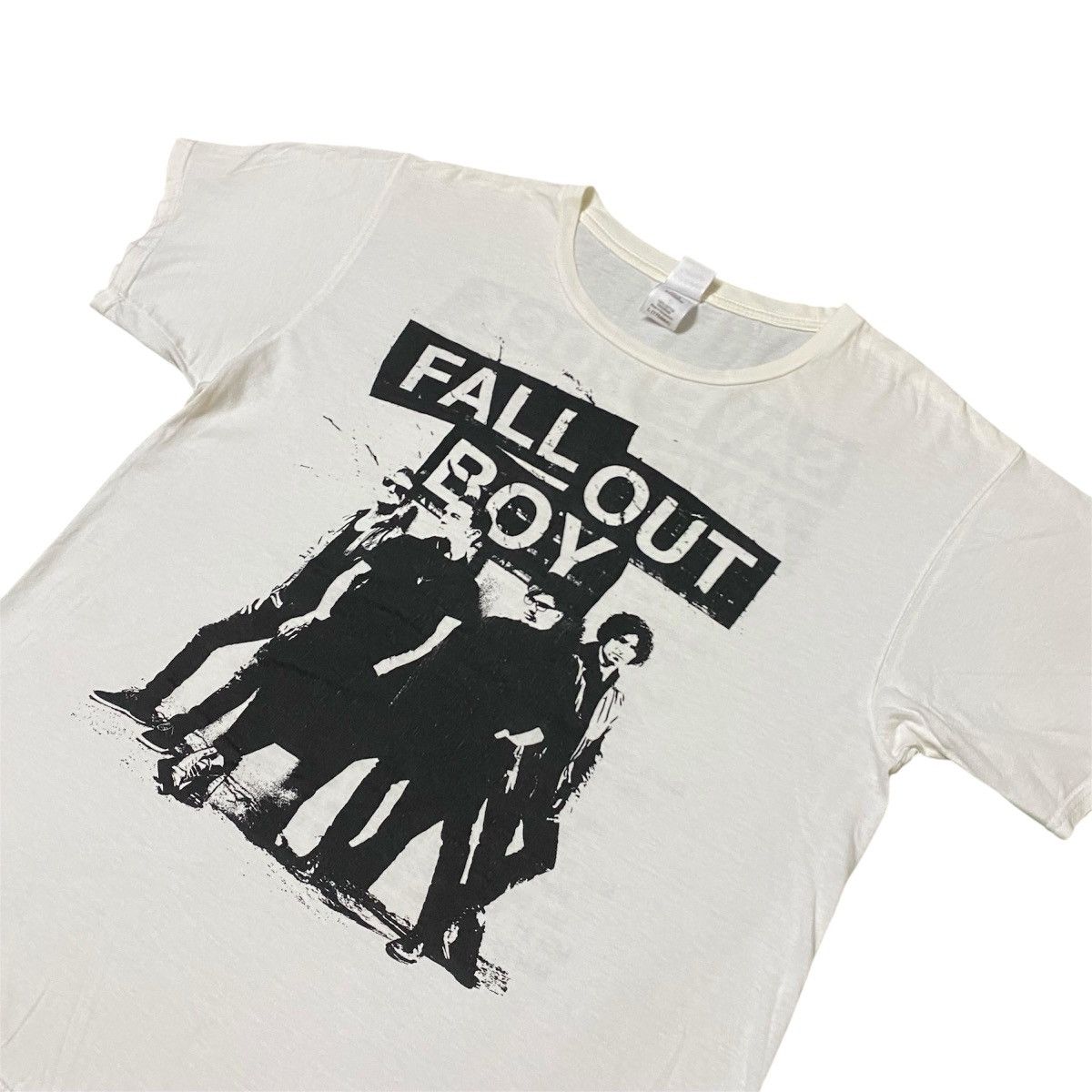 Band Tees × Vintage Vintage Y2k Fall Out Boy Graphic Band Tee Size US L / EU 52-54 / 3 - 3 Thumbnail