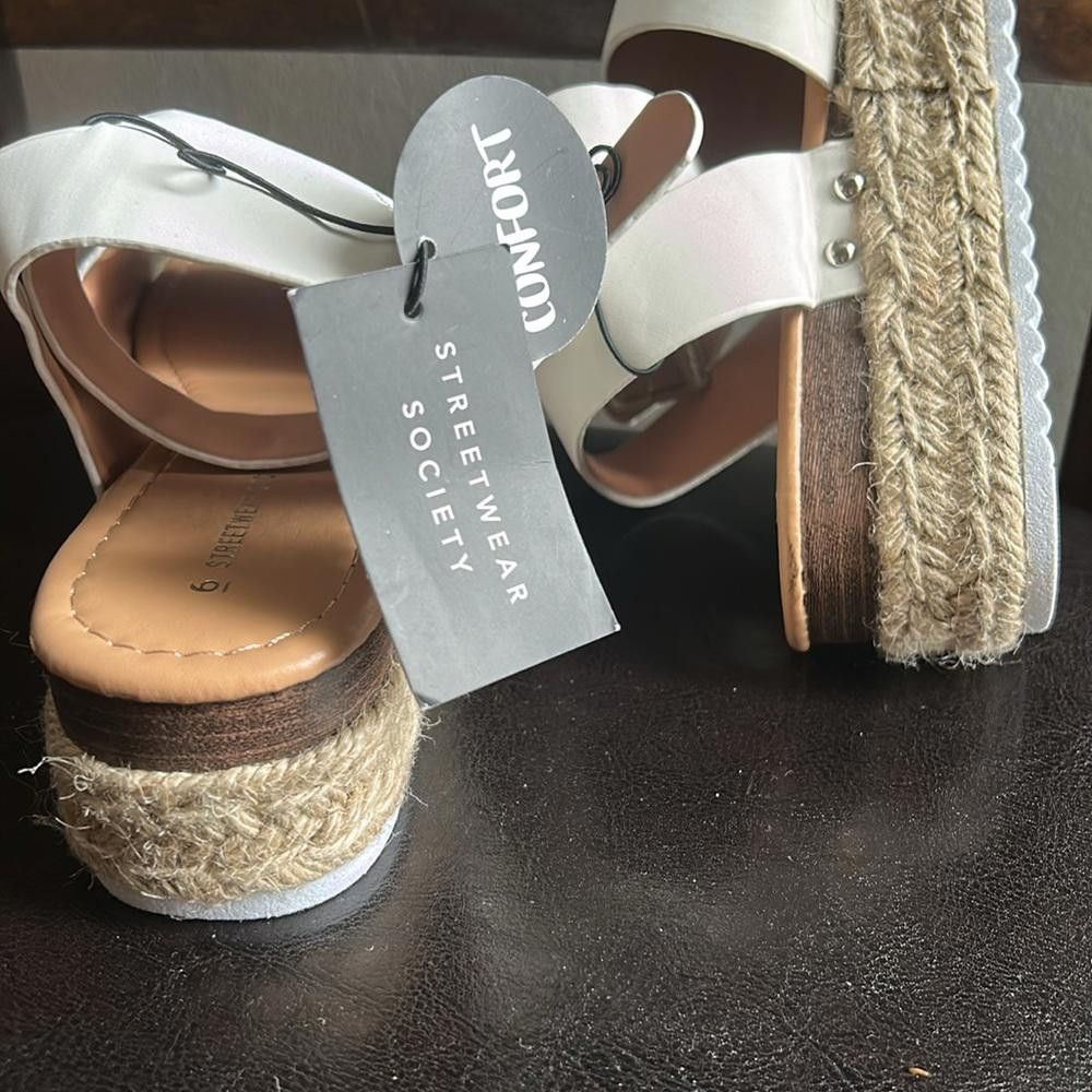 Designer BNWT White Platform Society Sandals with Ankle Strap Size US 6 / IT 36 - 4 Thumbnail