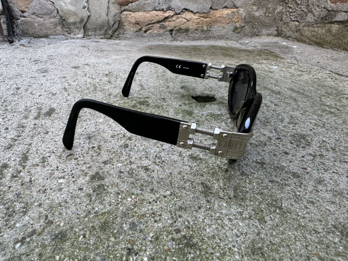 Jean Paul Gaultier Vintage Jean Paul Gaultier (56-5204) bolt design sunglasses Size ONE SIZE - 4 Thumbnail